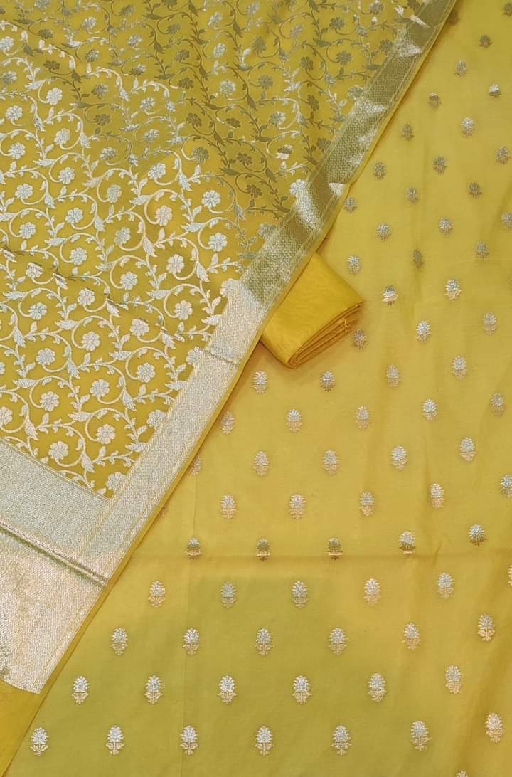 Exclusive Banarasi Lorex Unstitched Suit