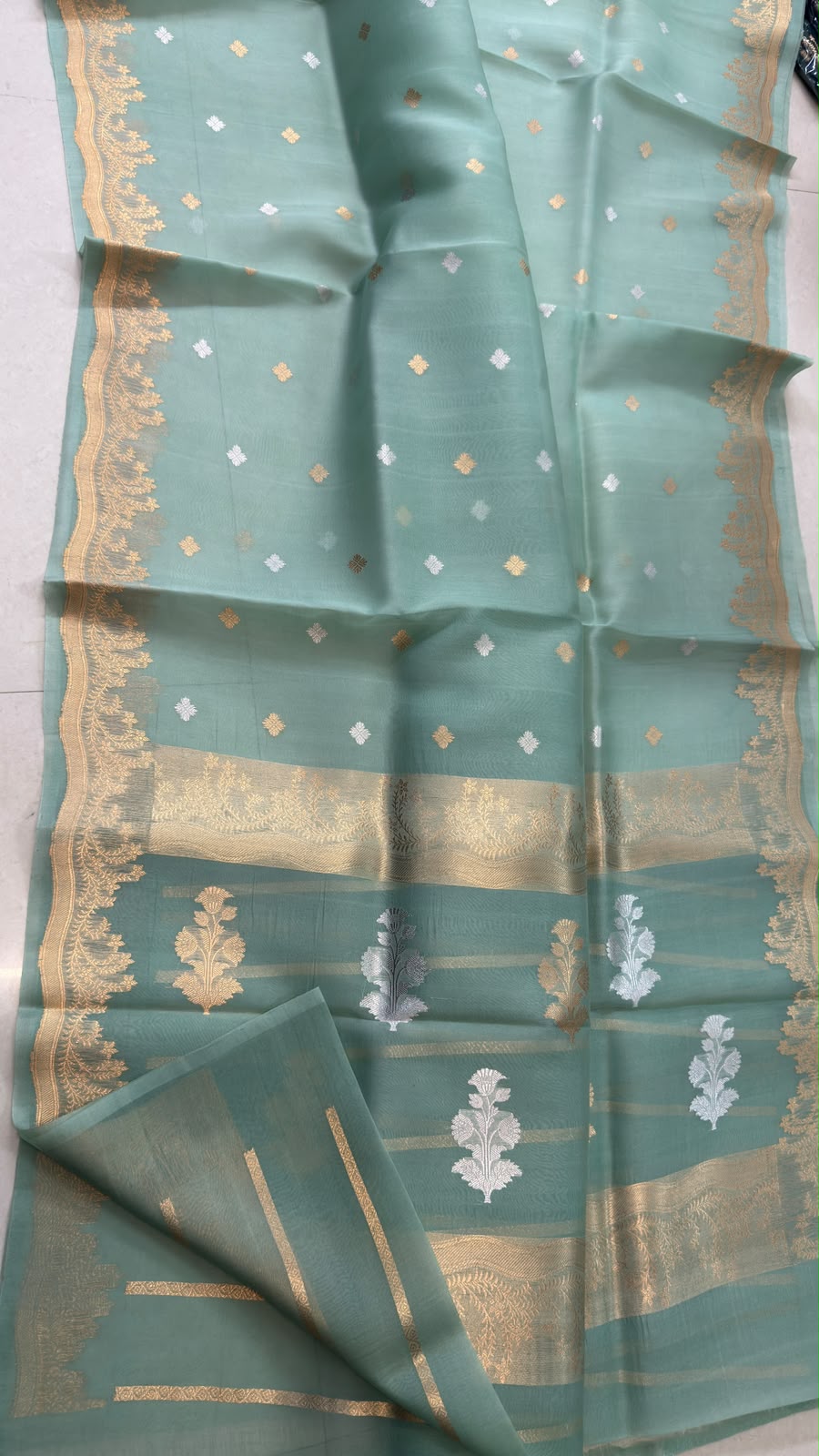 Pure Handloom banarasi kora Silk Saree With Blouse