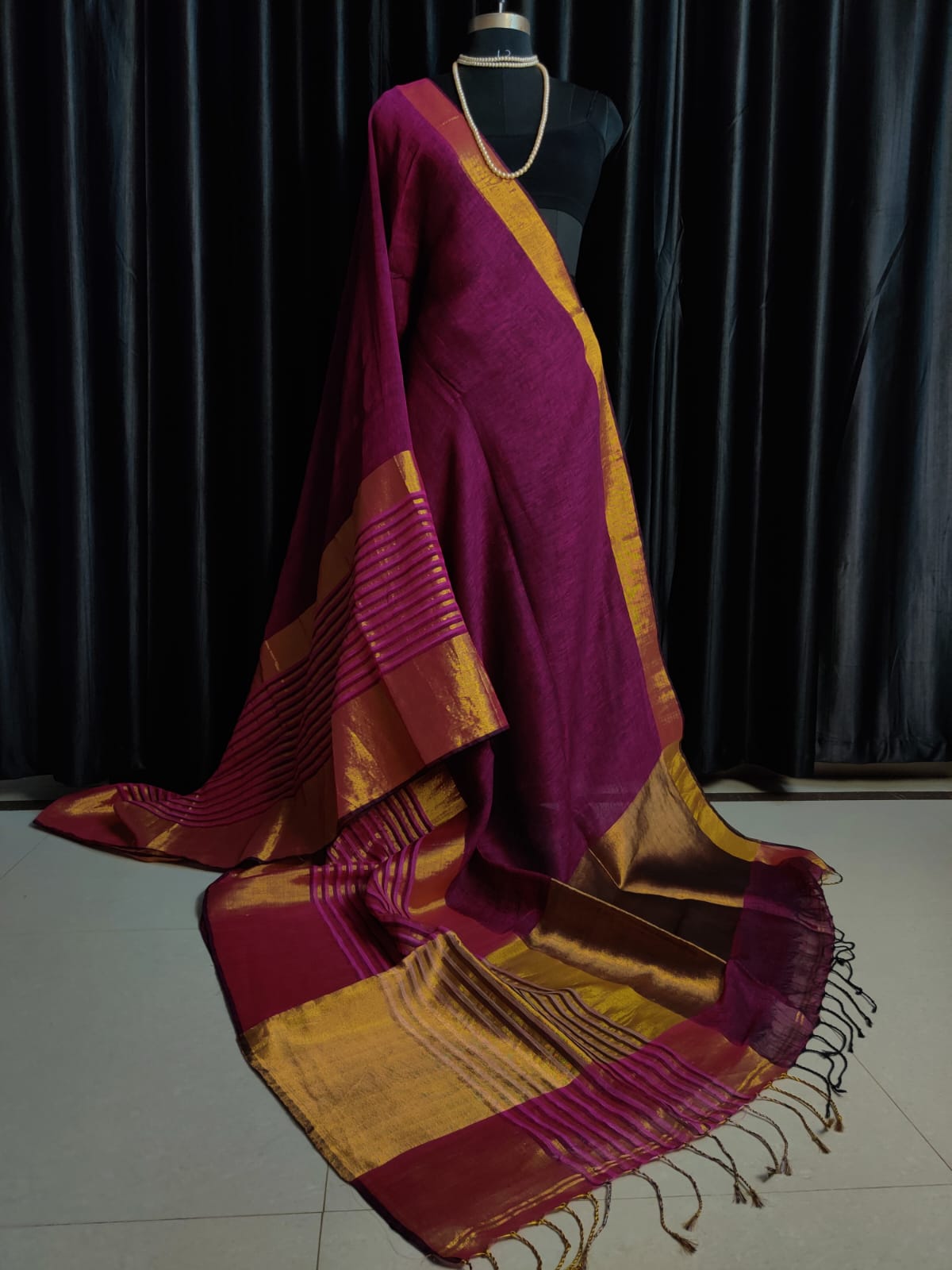 Linen by Linen Saree With Running Blouse