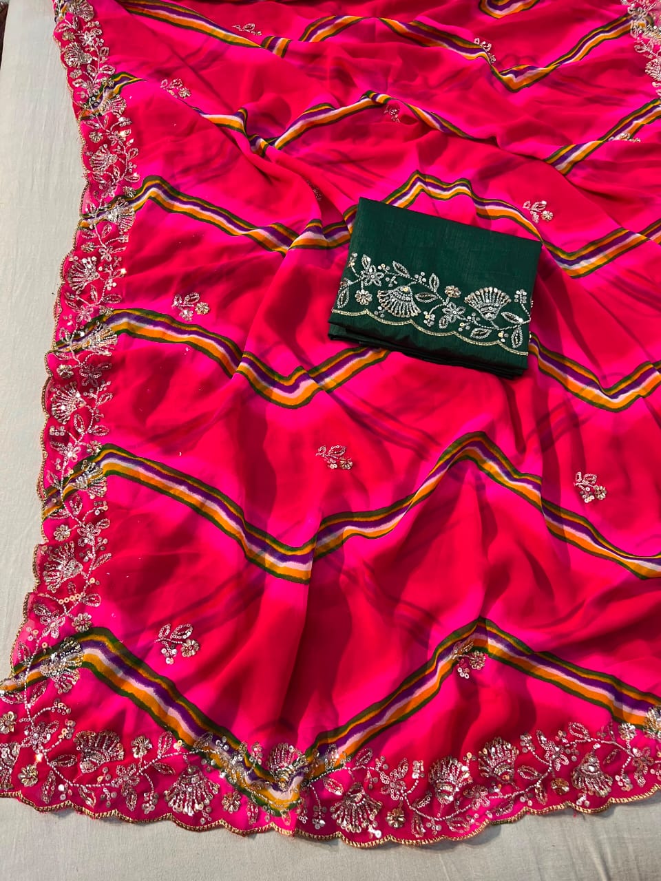 Desinger Georgette Leheriya Pattern Saree With Blouse