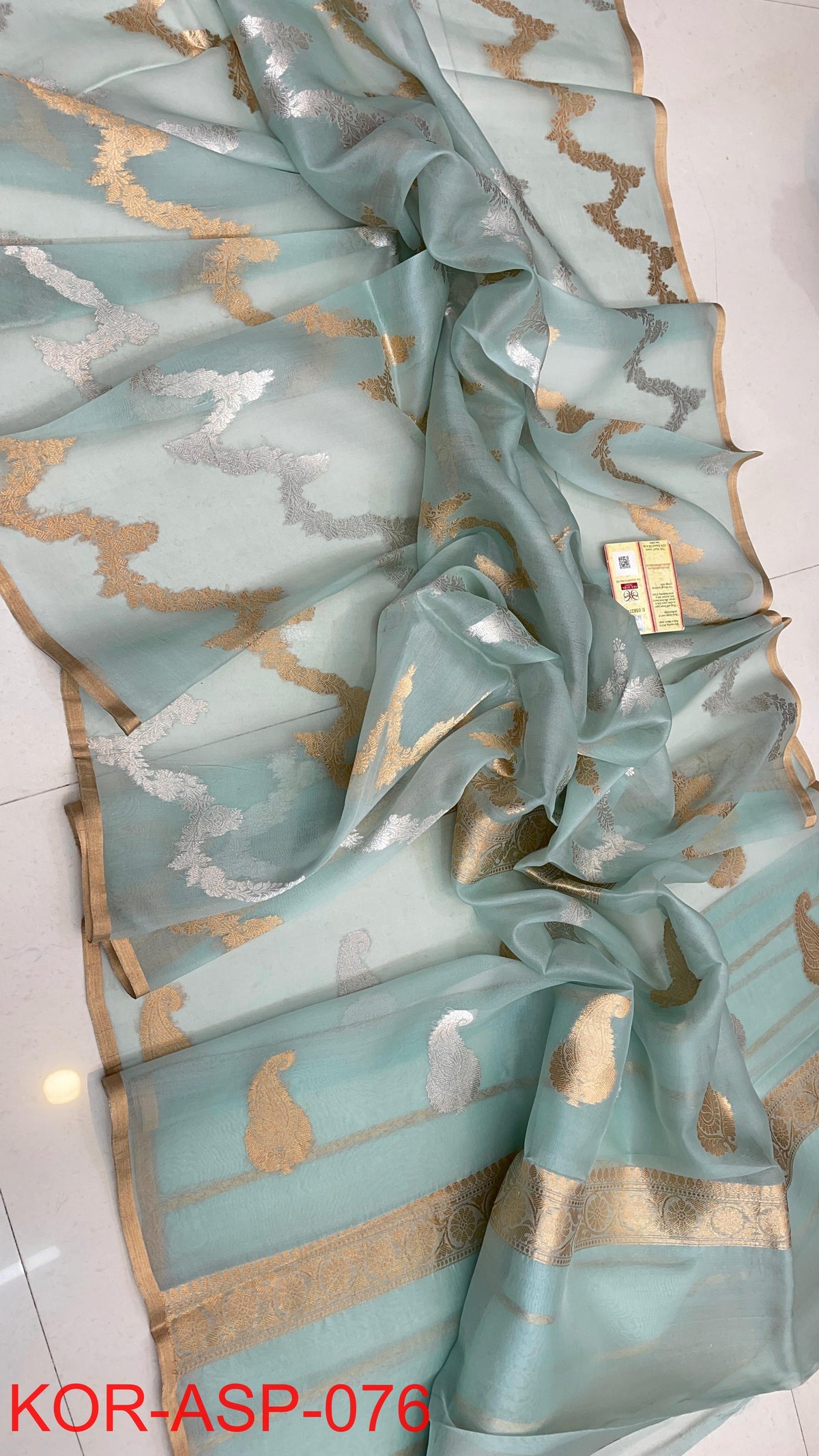 Pure Handloom banarasi kora Silk Saree With Blouse