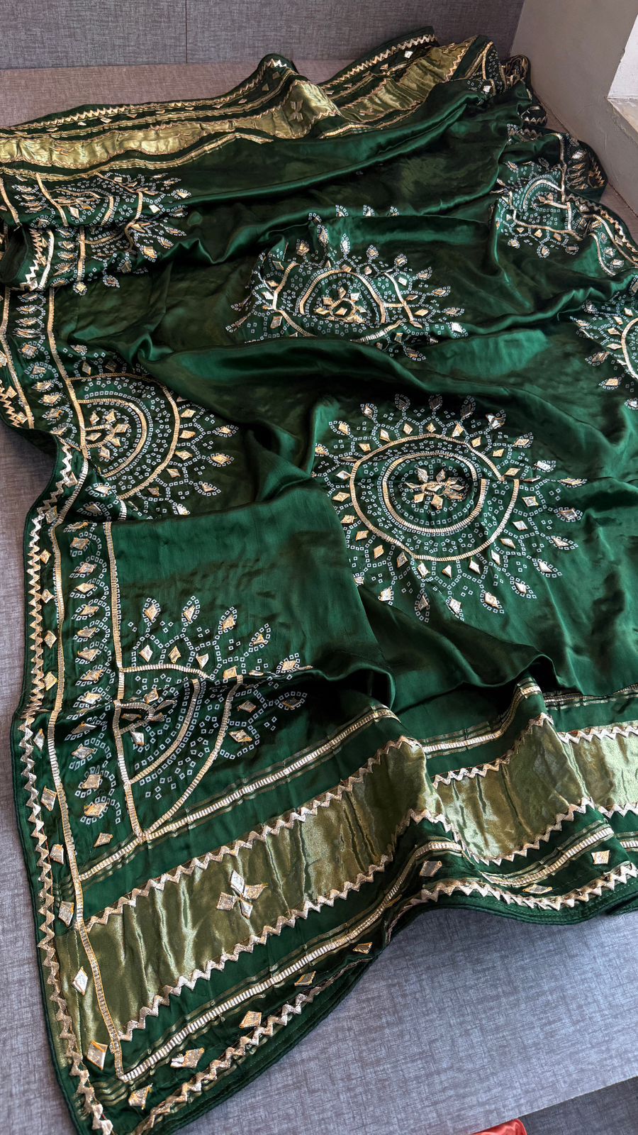 Pure gajji silk lakdi patta dupatta with gota patti work