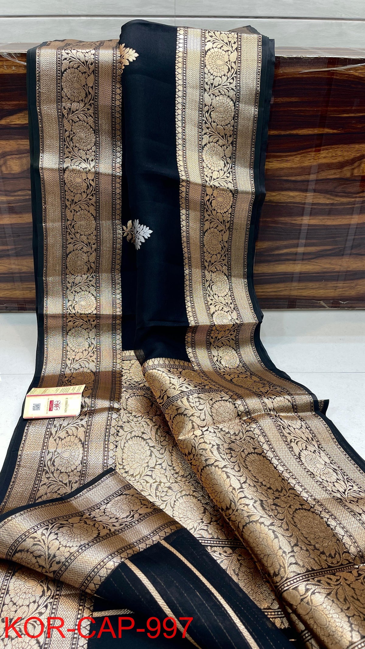 Pure Handloom banarasi kora Silk Saree With Blouse