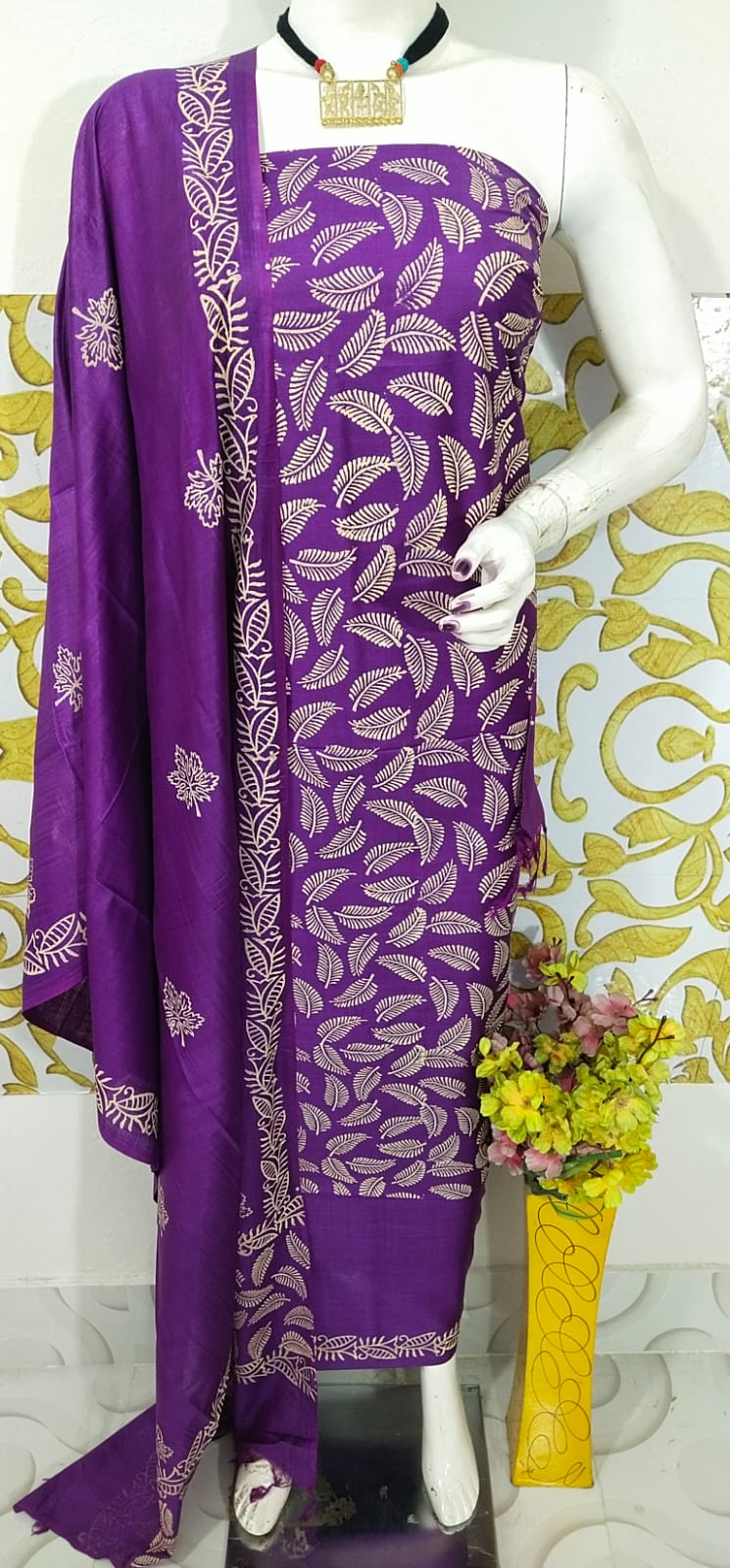 BHAGALPURI DESCHARGE PRINT UNSTITCHED SUIT