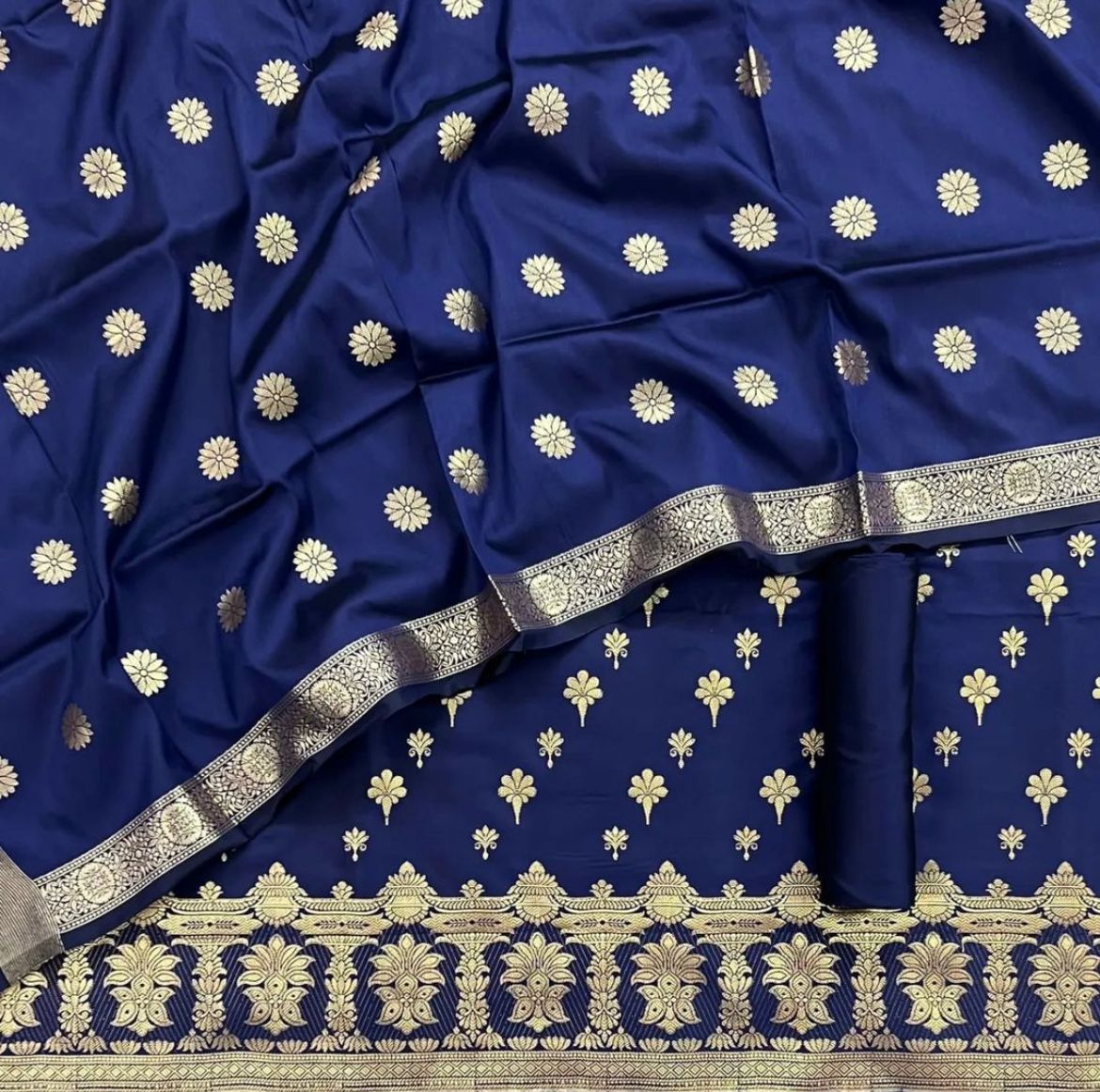 Banarasi silk Unstitched Suit