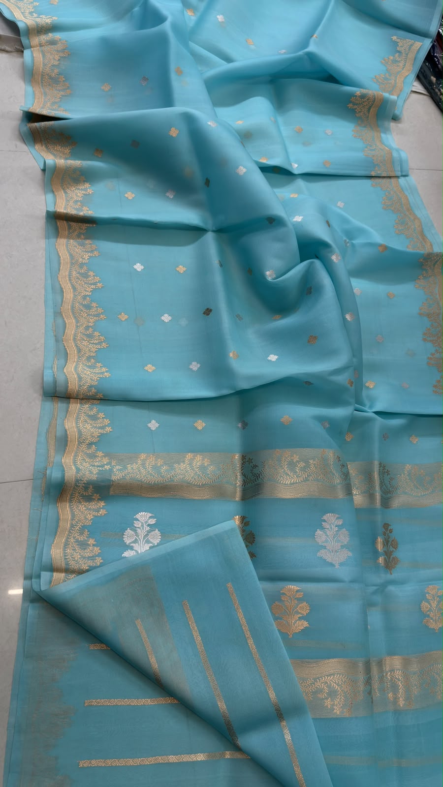 Pure Handloom banarasi kora Silk Saree With Blouse