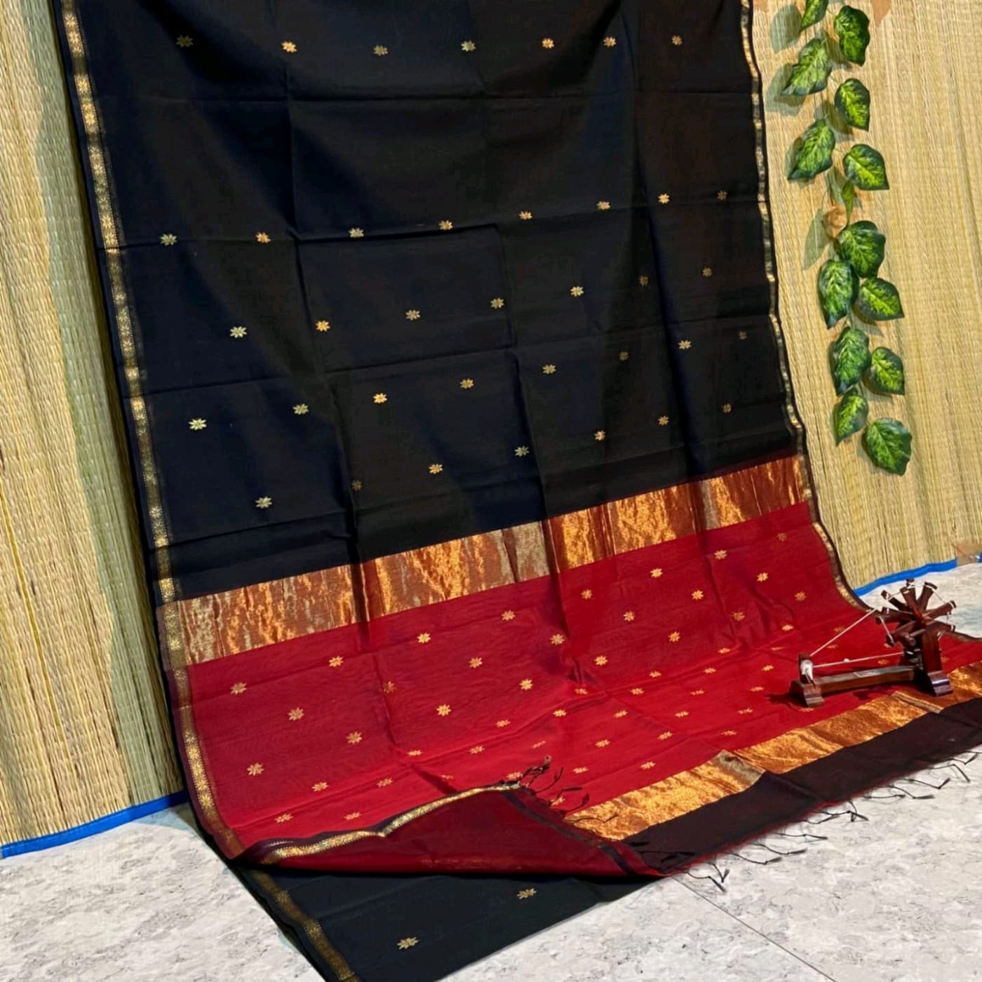 Maheshwari Cotton Silk Zari Work Saree With Blouse