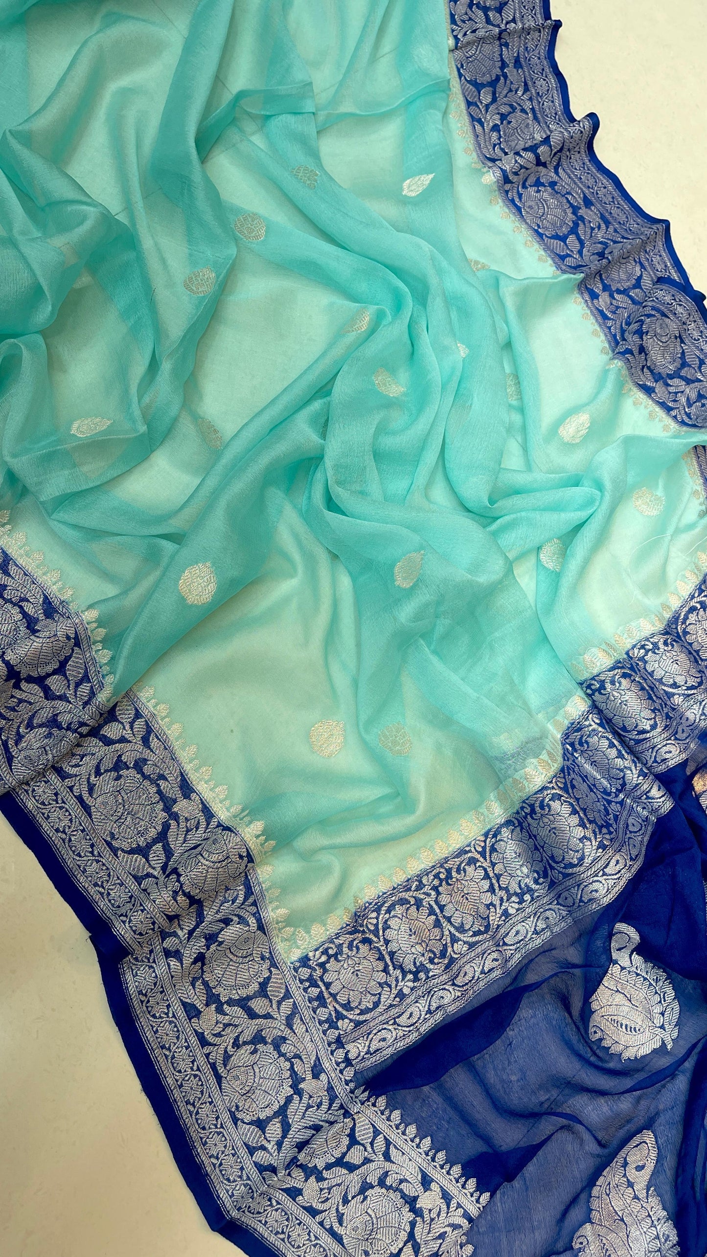 Pure Hand loom Khaddi Chiffon Georgette Saree with Silver Zari Weaving blouse silk mark certified ) (Copy) (Copy) (Copy)
