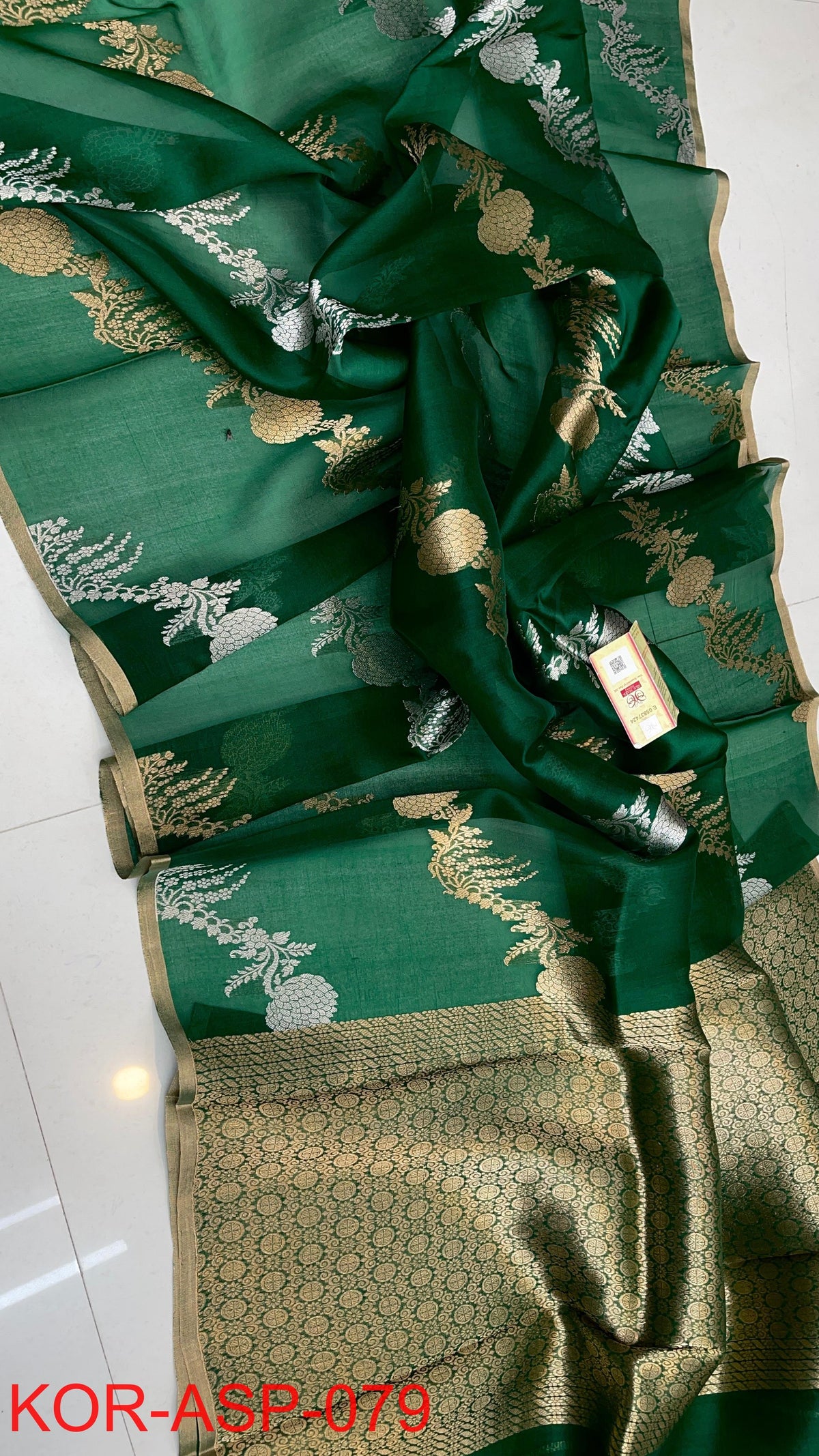 Pure Handloom banarasi kora Silk Saree With Blouse