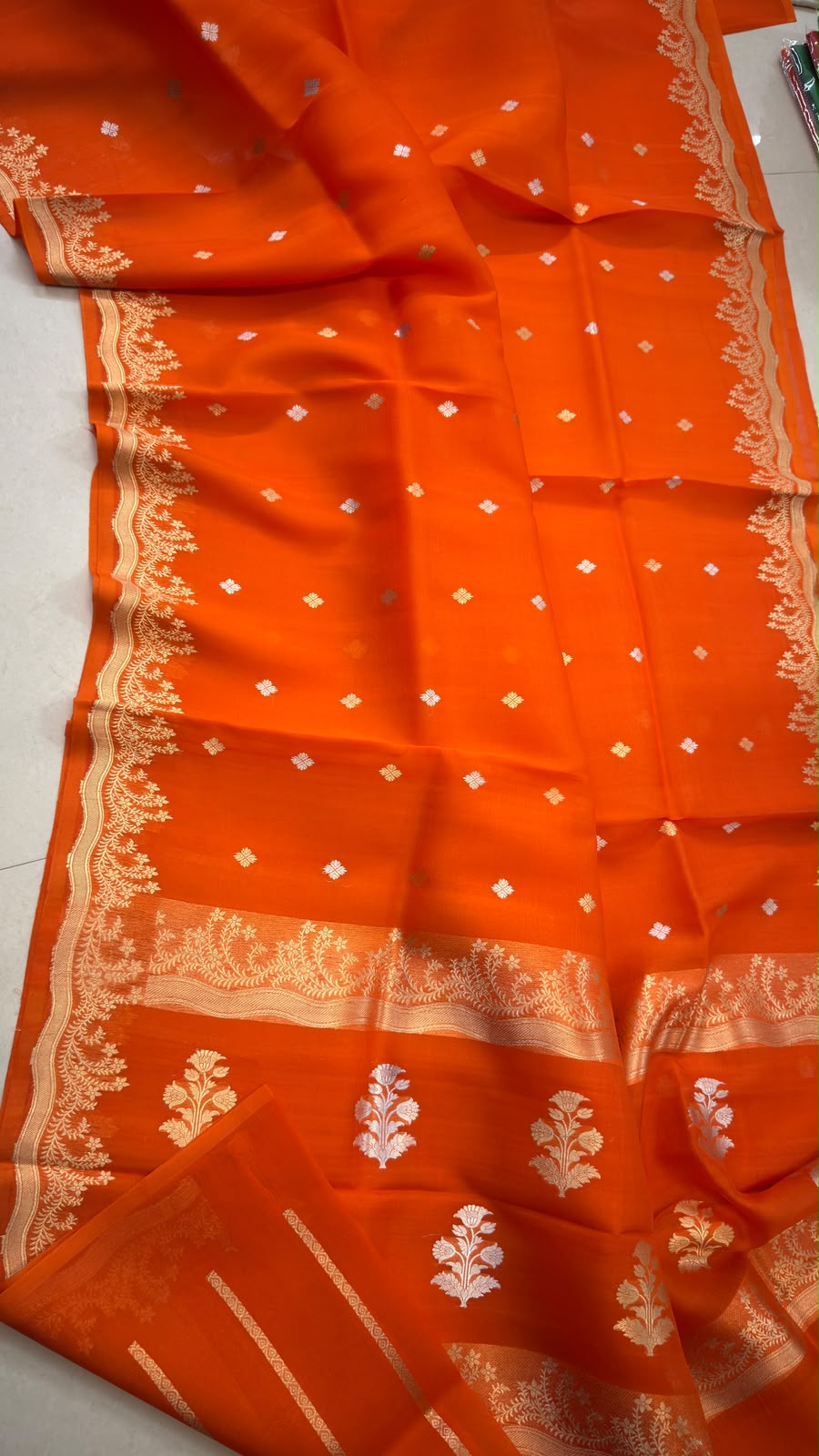 Pure Handloom banarasi kora Silk Saree With Blouse