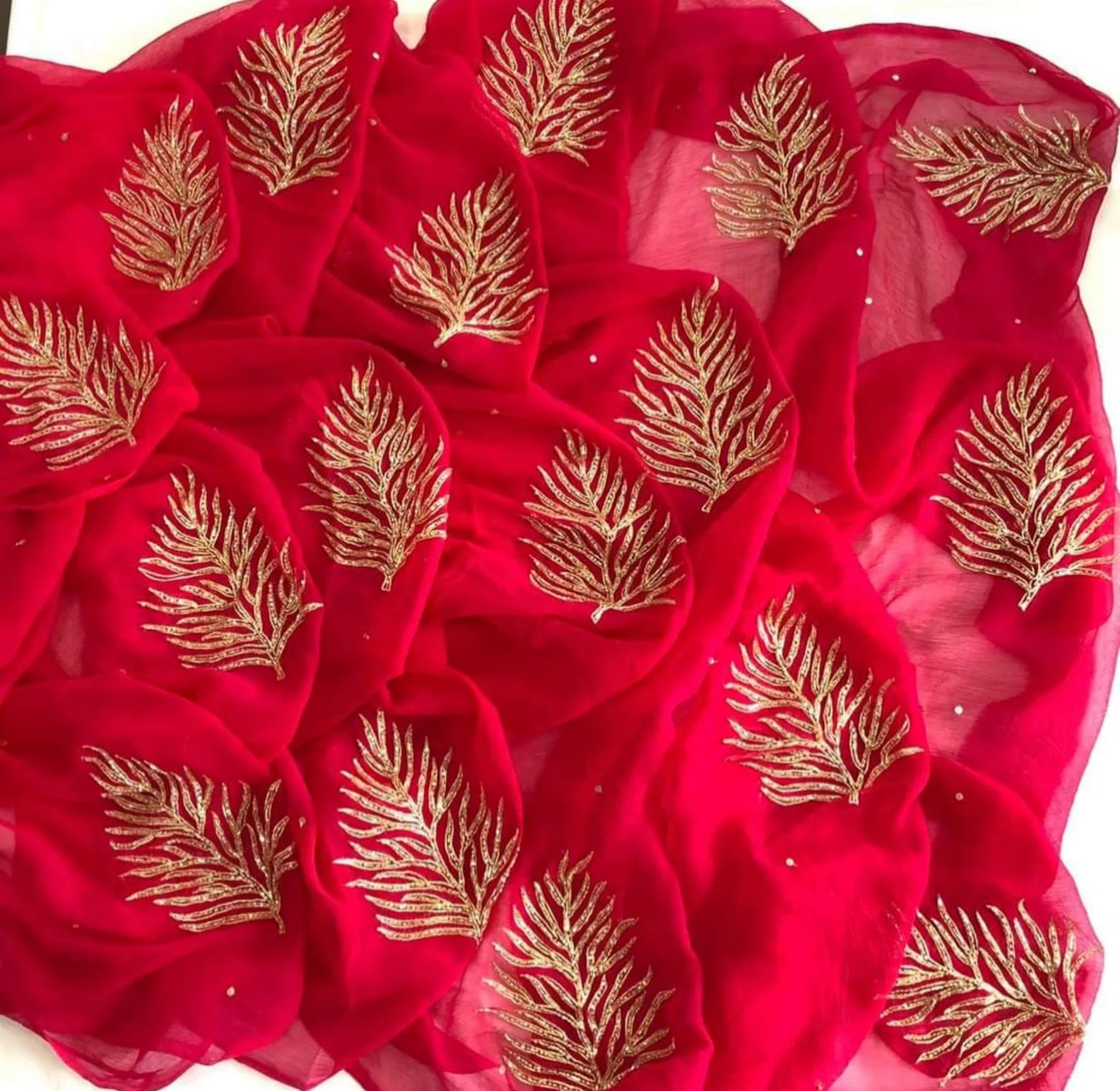 Pure Diamond Chiffon Saree With Blouse