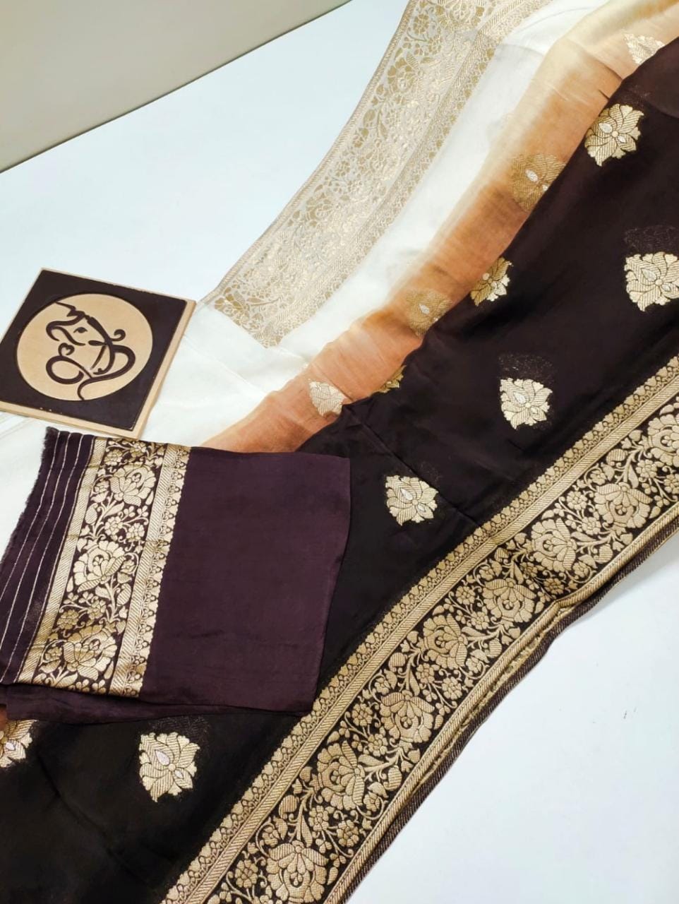 Banarasi Handloom Weaved Khaddi Semi Georgette Saree with Zari Work