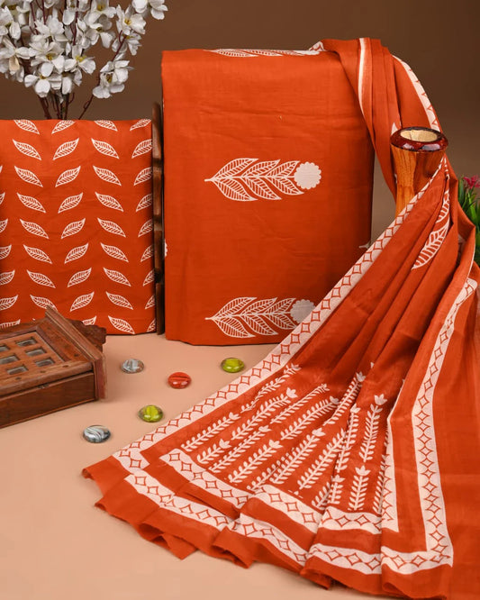 Ethnic Suits for Women: Best Fabrics for Rainy Season Comfort