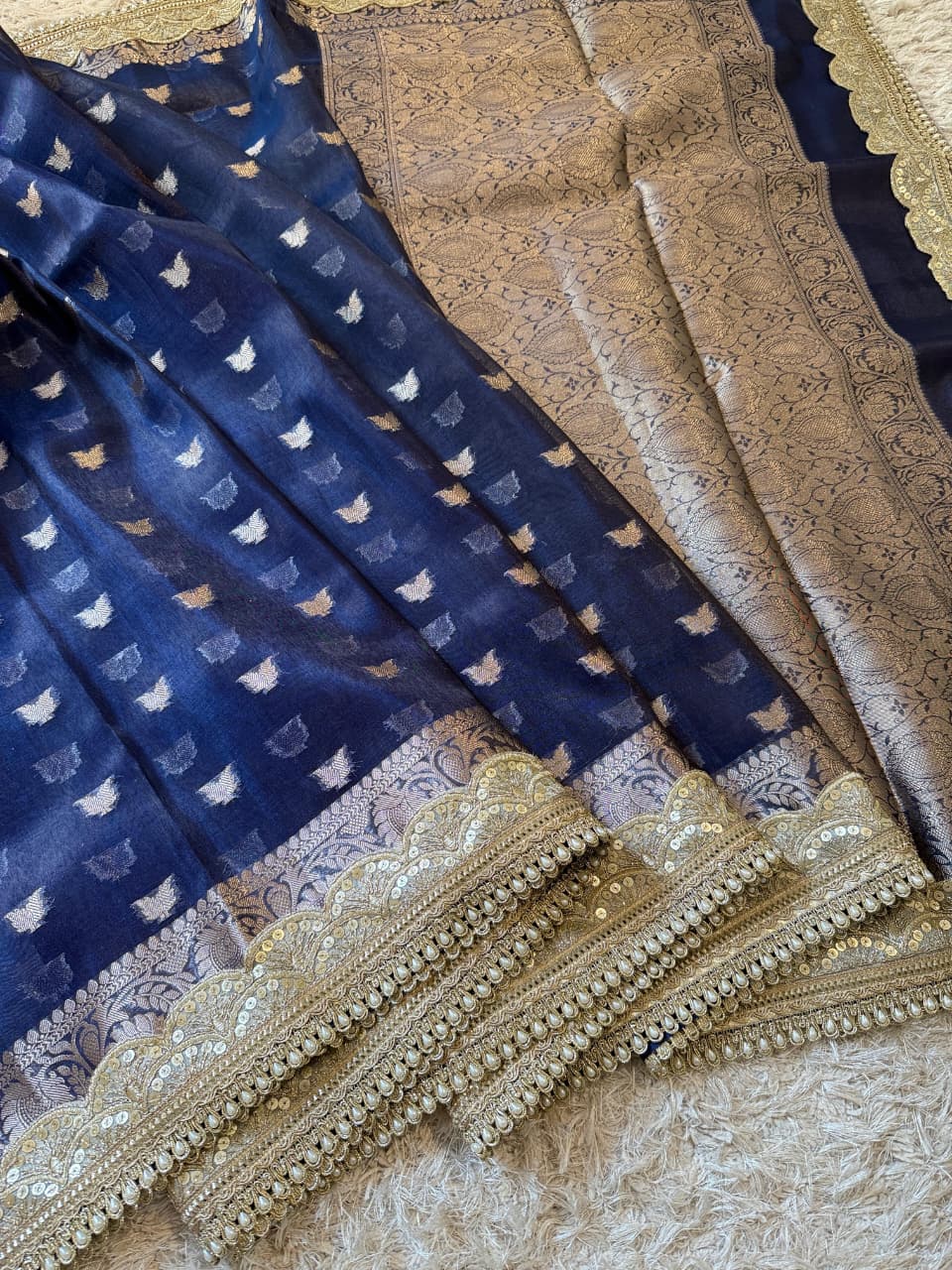 Banarasi Glass Tissue Booti Weaving Soft Saree
