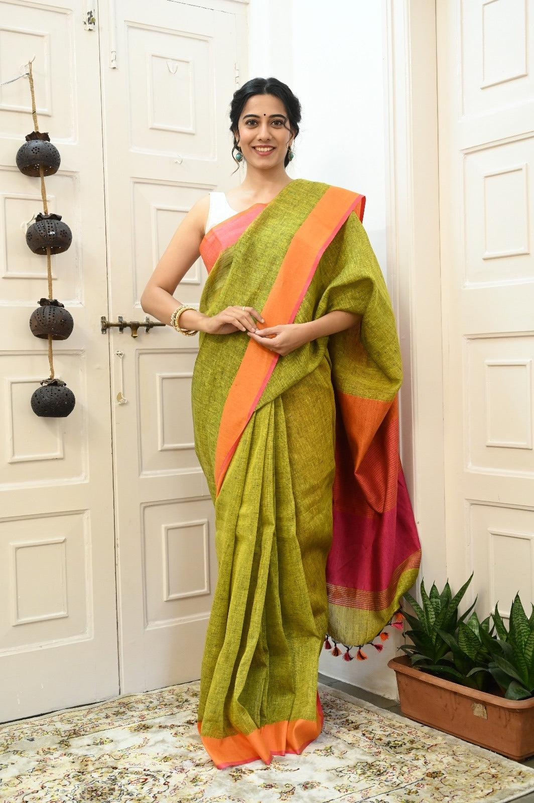 Linen By Linen Saree With Blouse