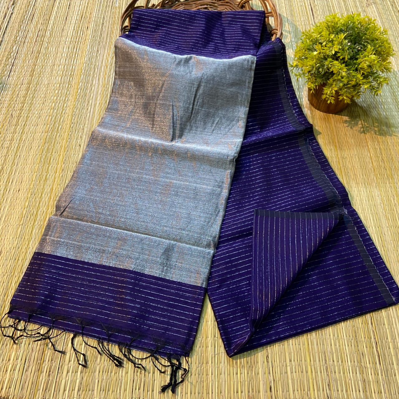 Handloom silk cotton With pallu zari work With blouse