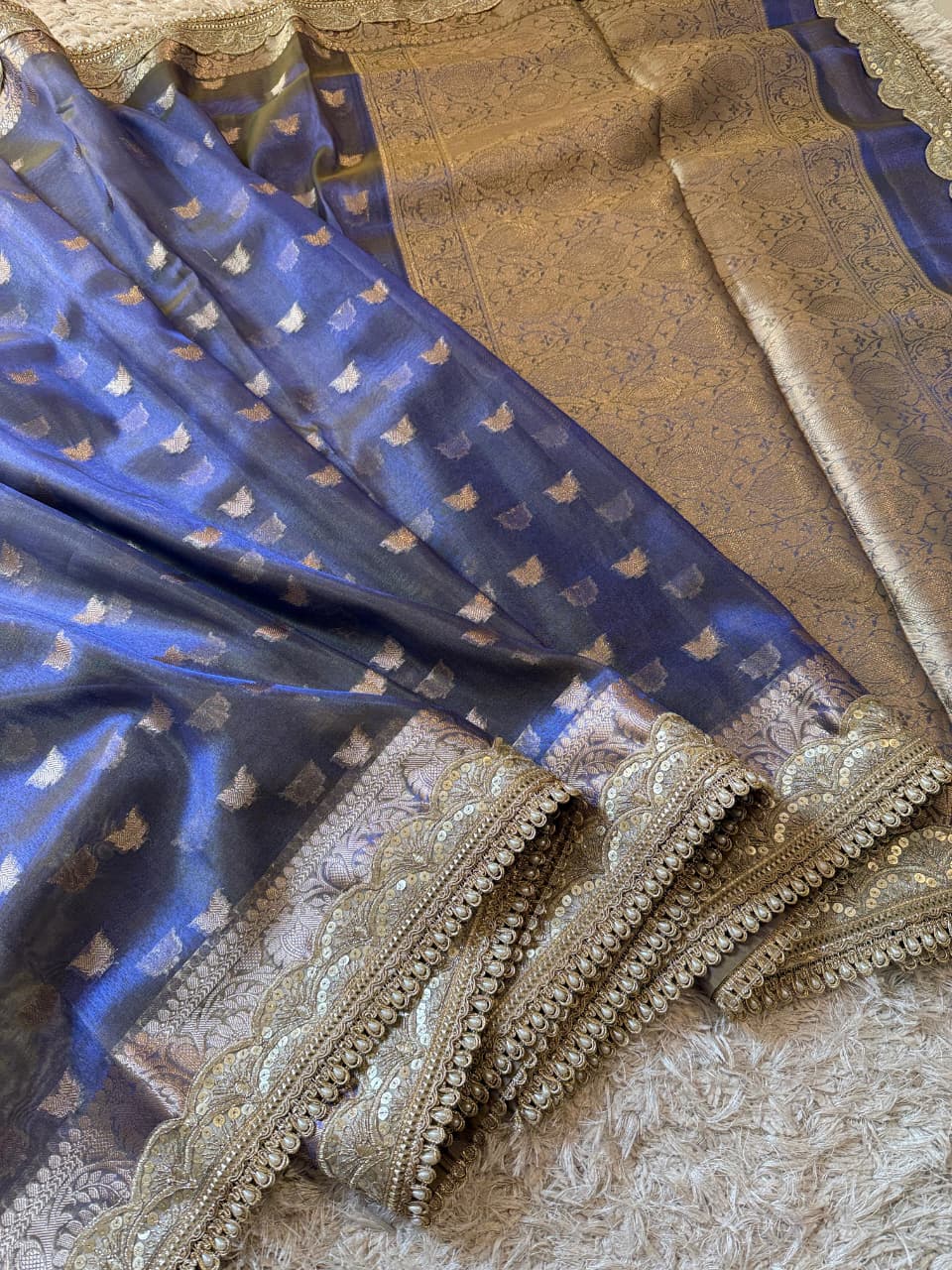 Banarasi Glass Tissue Booti Weaving Soft Saree