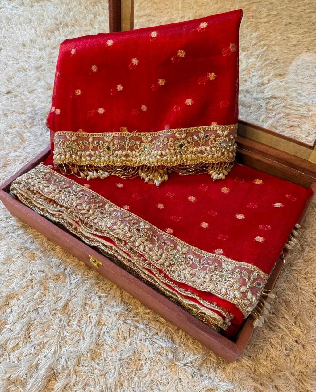 Banarasi Kanjivaram  katan Tissue Silk Saree With Beautiful lace border