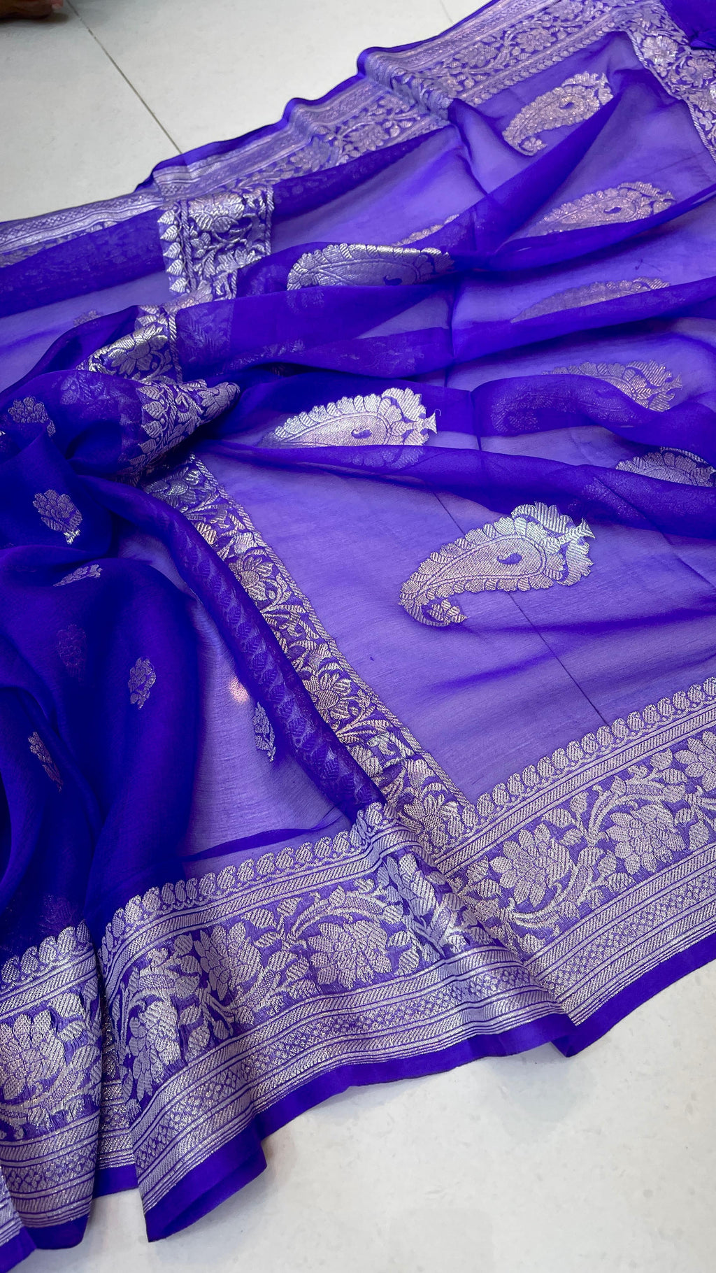 Pure Hand loom Khaddi Chiffon Georgette Saree with Silver Zari Weaving blouse                                          (silk mark certified ) (Copy) (Copy)