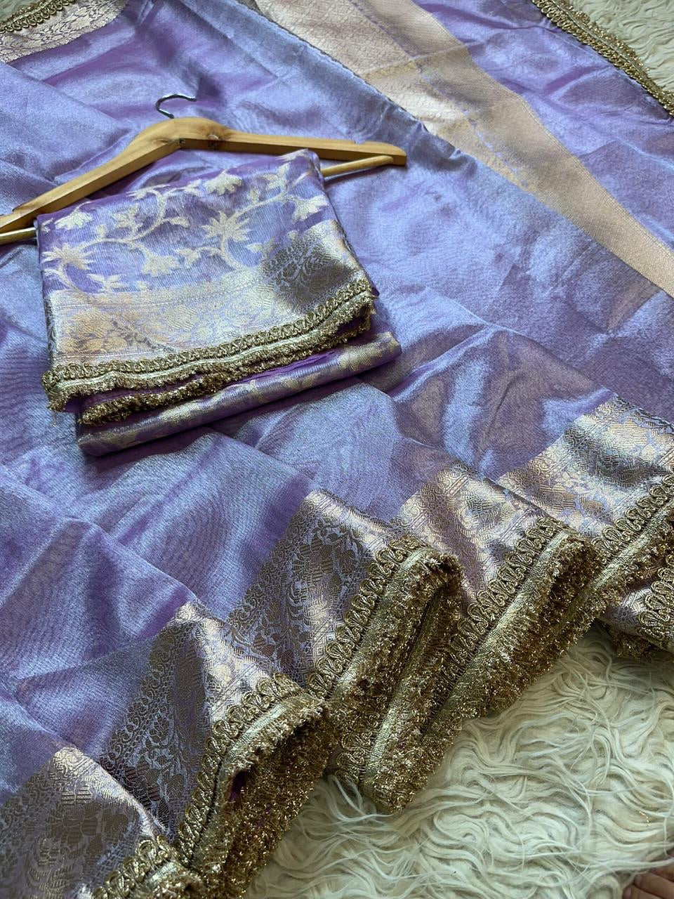 Banarasi Tissue Silk Saree With beautiful borders lace