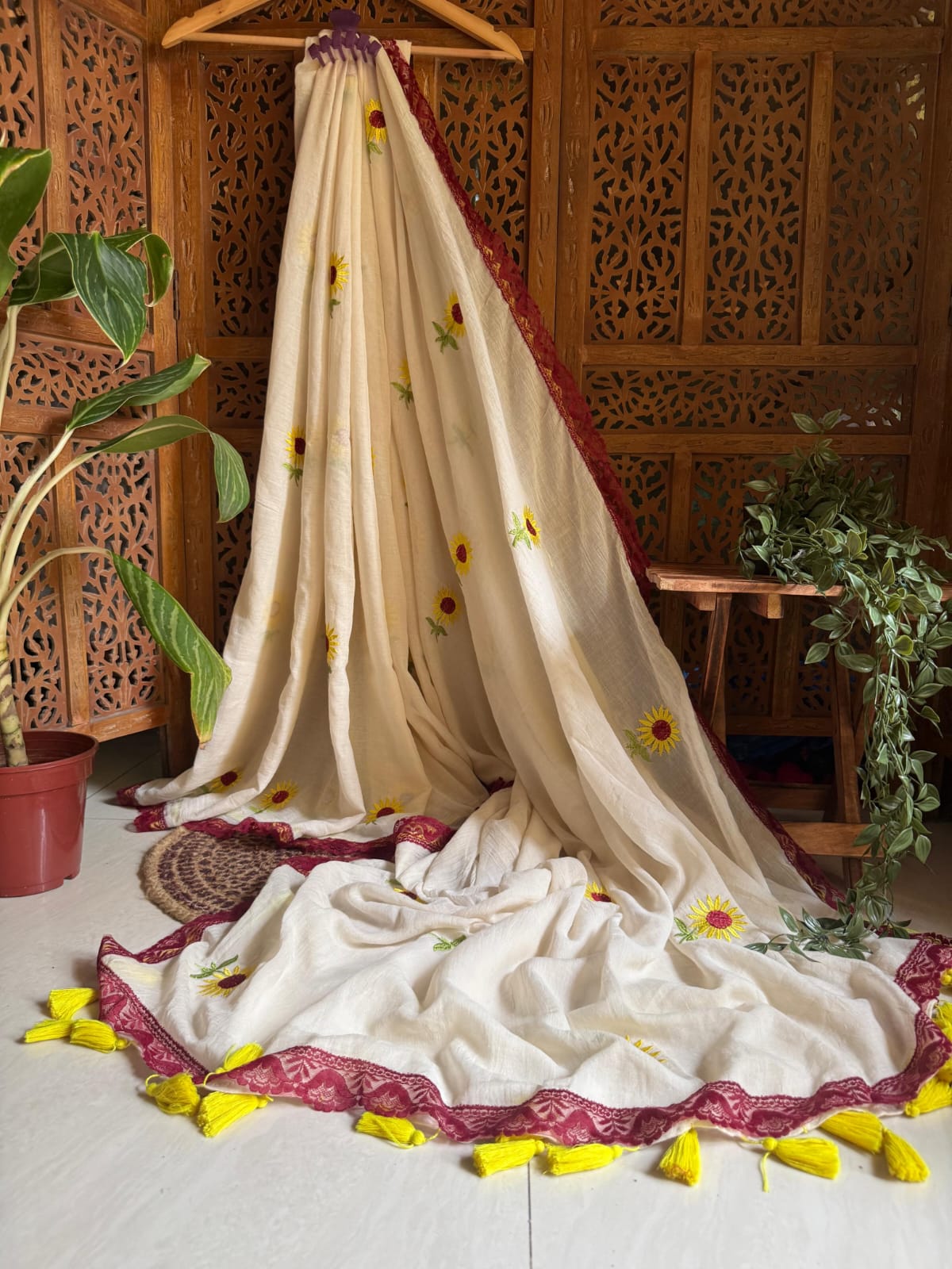 Premium Pure Mulmul Cotton Saree with Designer Lace Border