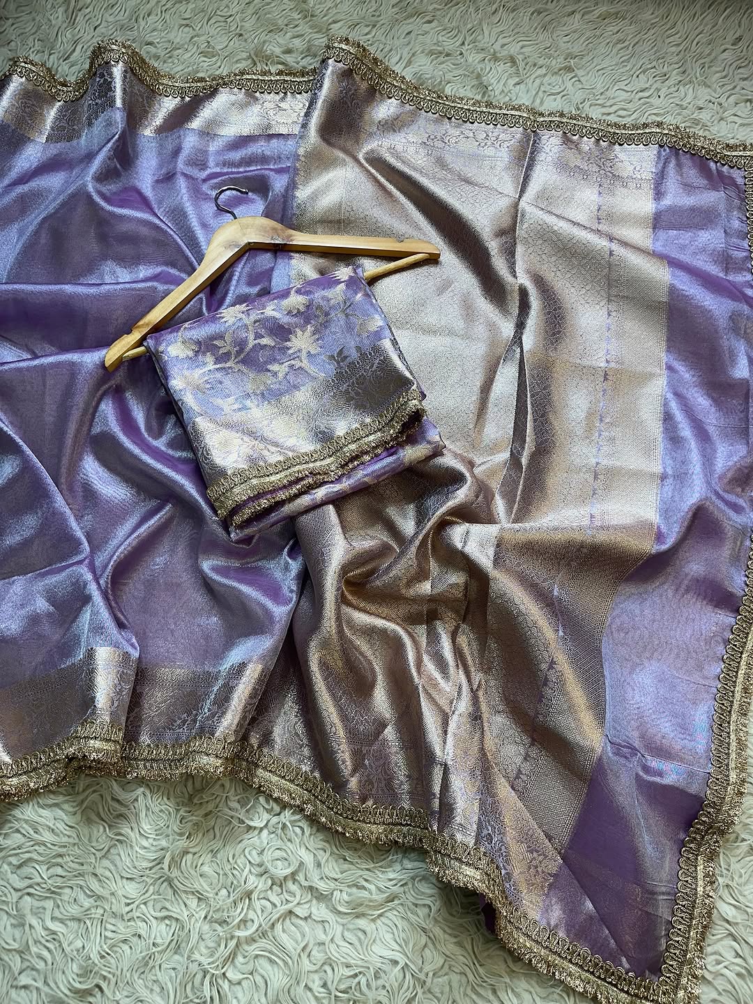 Banarasi Tissue Silk Saree With beautiful borders lace
