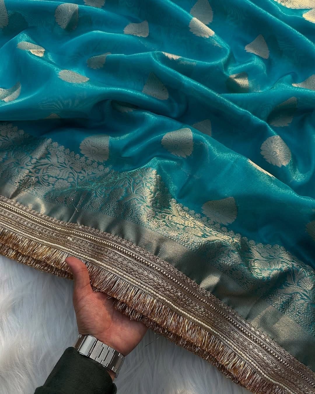 Banarasi Tissue Silk Saree with Lace Work border  Full body Zari Booti Weaving