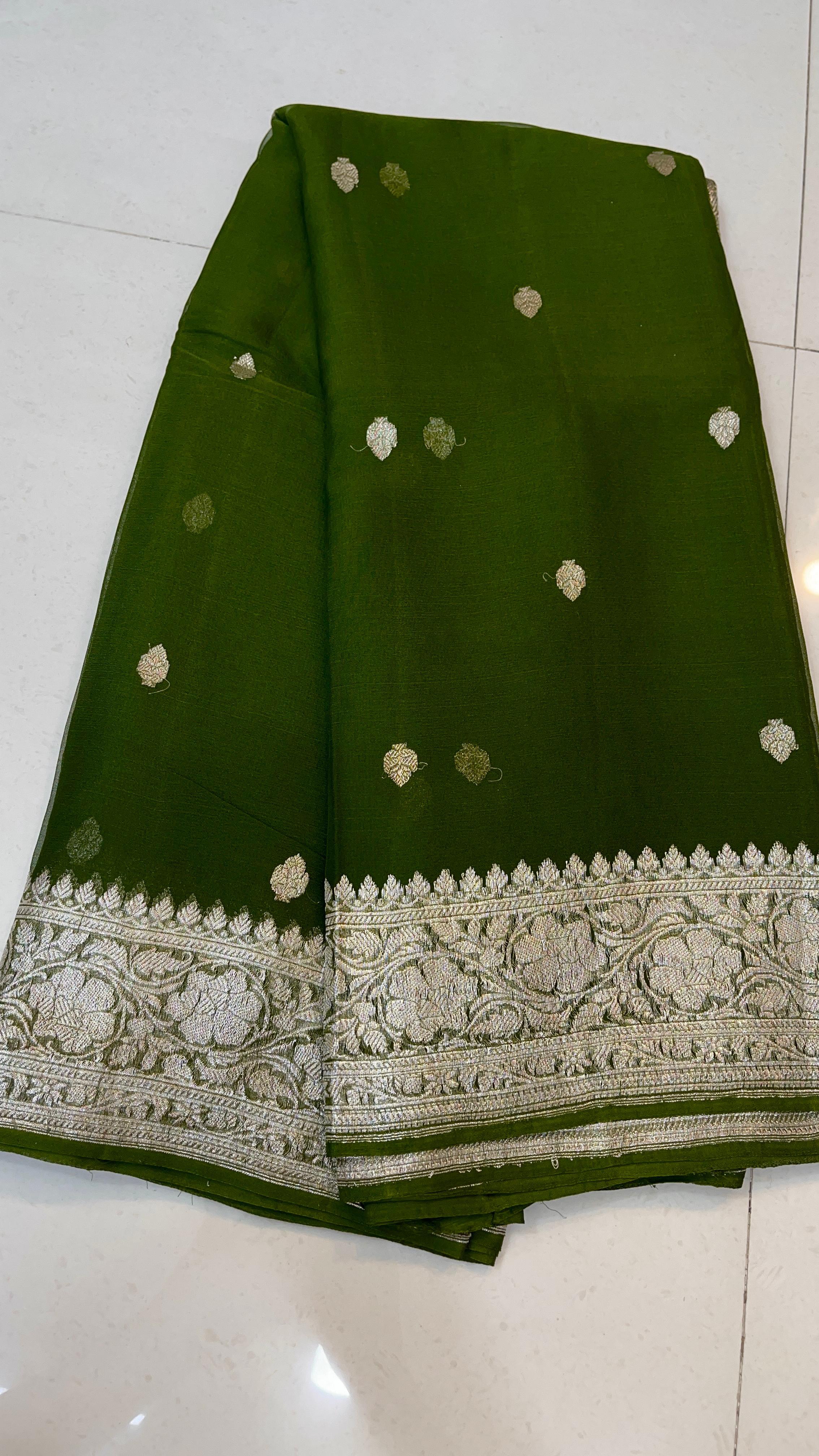 Pure Hand loom Khaddi Chiffon Georgette Saree with Silver Zari Weaving blouse(silk mark certified )