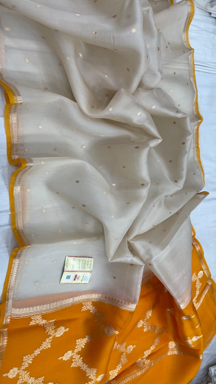 Pure Handloom banarasi  kora Silk Saree With Blouse