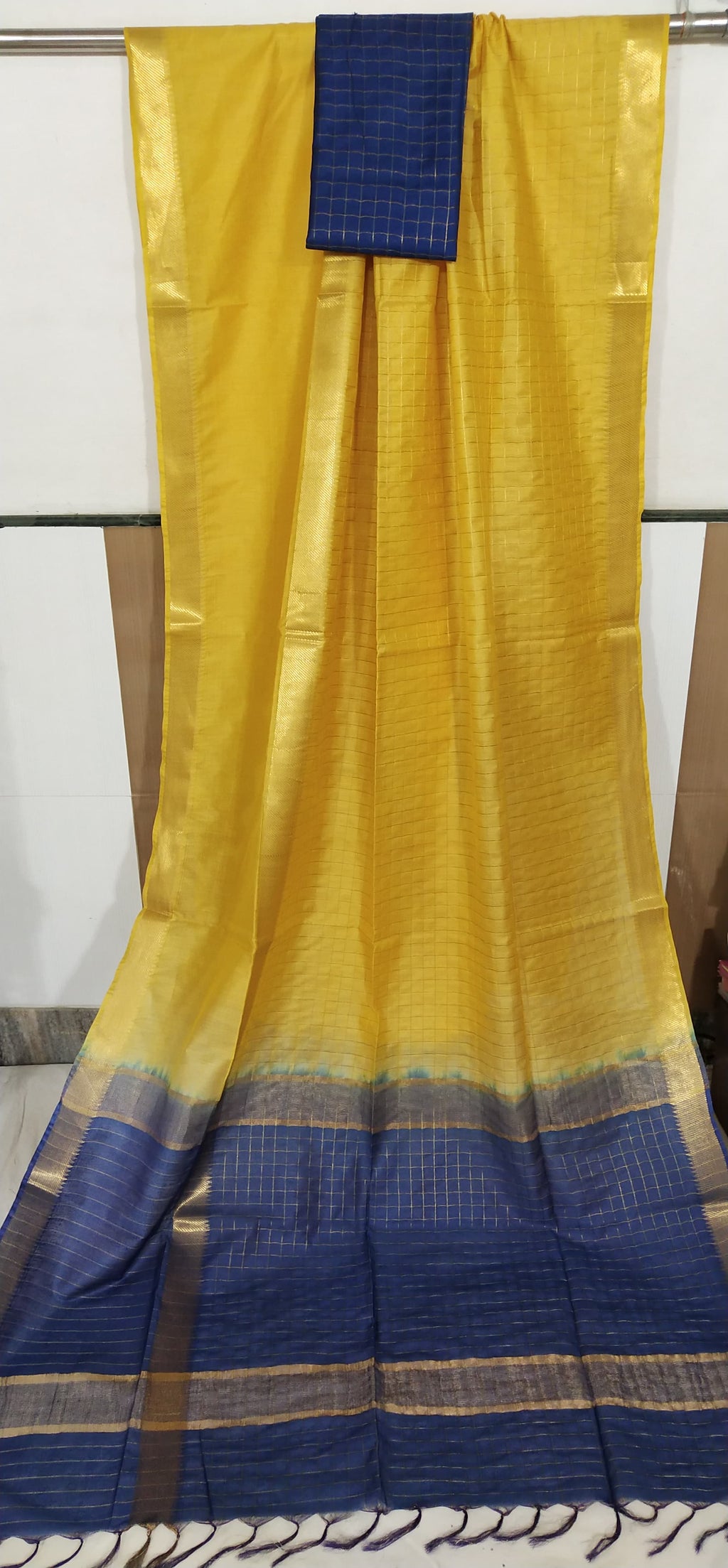 Pure Cotton Silk Mangalagiri  Saree With  Blouse .