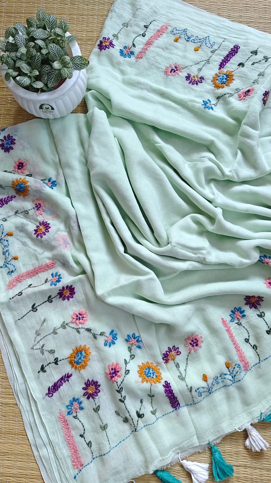 Beautiful Hand Stitch Pure Mul Cotton Saree Without blouse