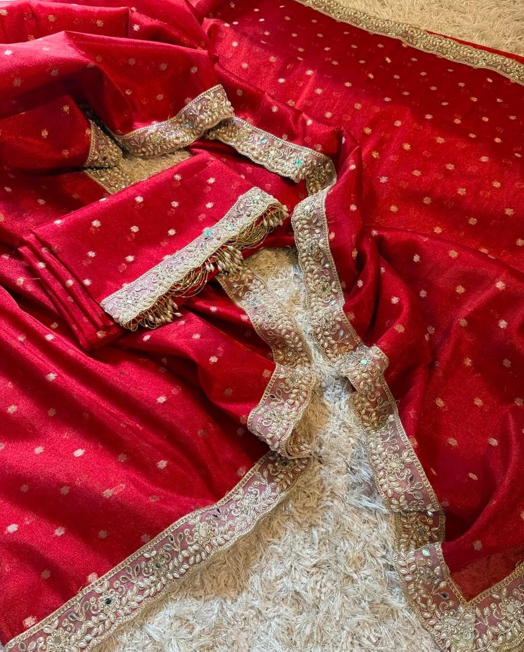 Banarasi Kanjivaram  katan Tissue Silk Saree With Beautiful lace border
