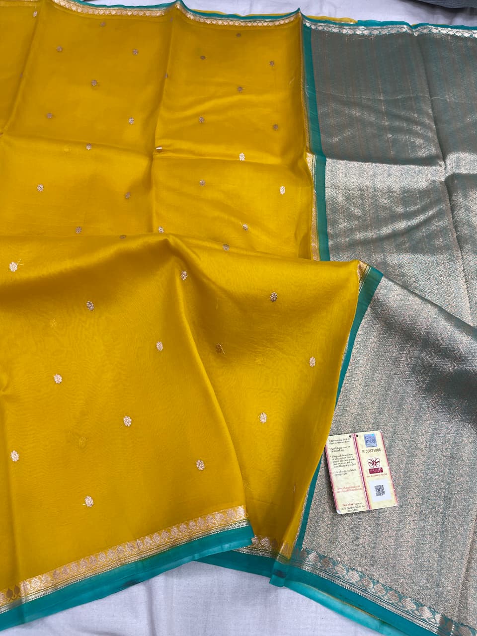 Pure Handloom banarasi  kora Silk Saree With Blouse