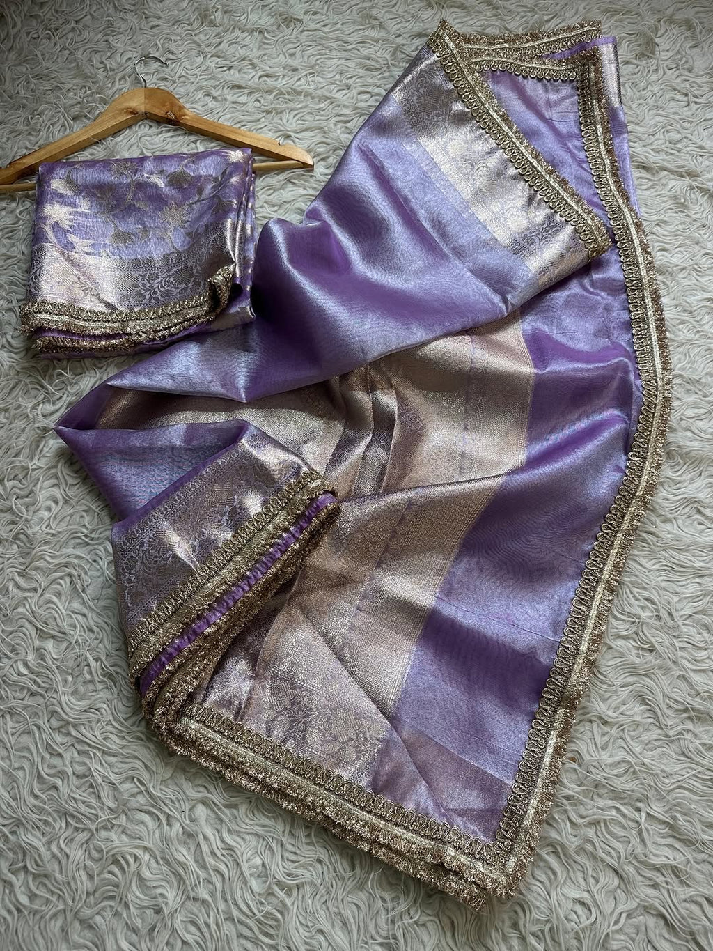 Banarasi Tissue Silk Saree With beautiful borders lace