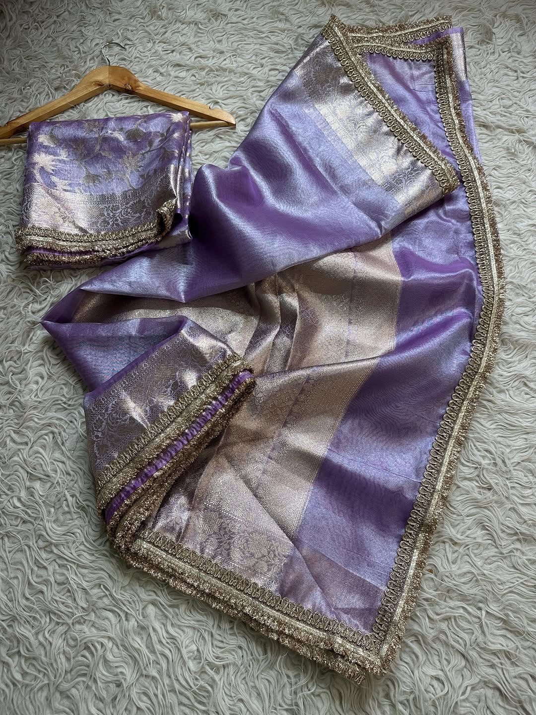 Banarasi Tissue Silk Saree With beautiful borders lace