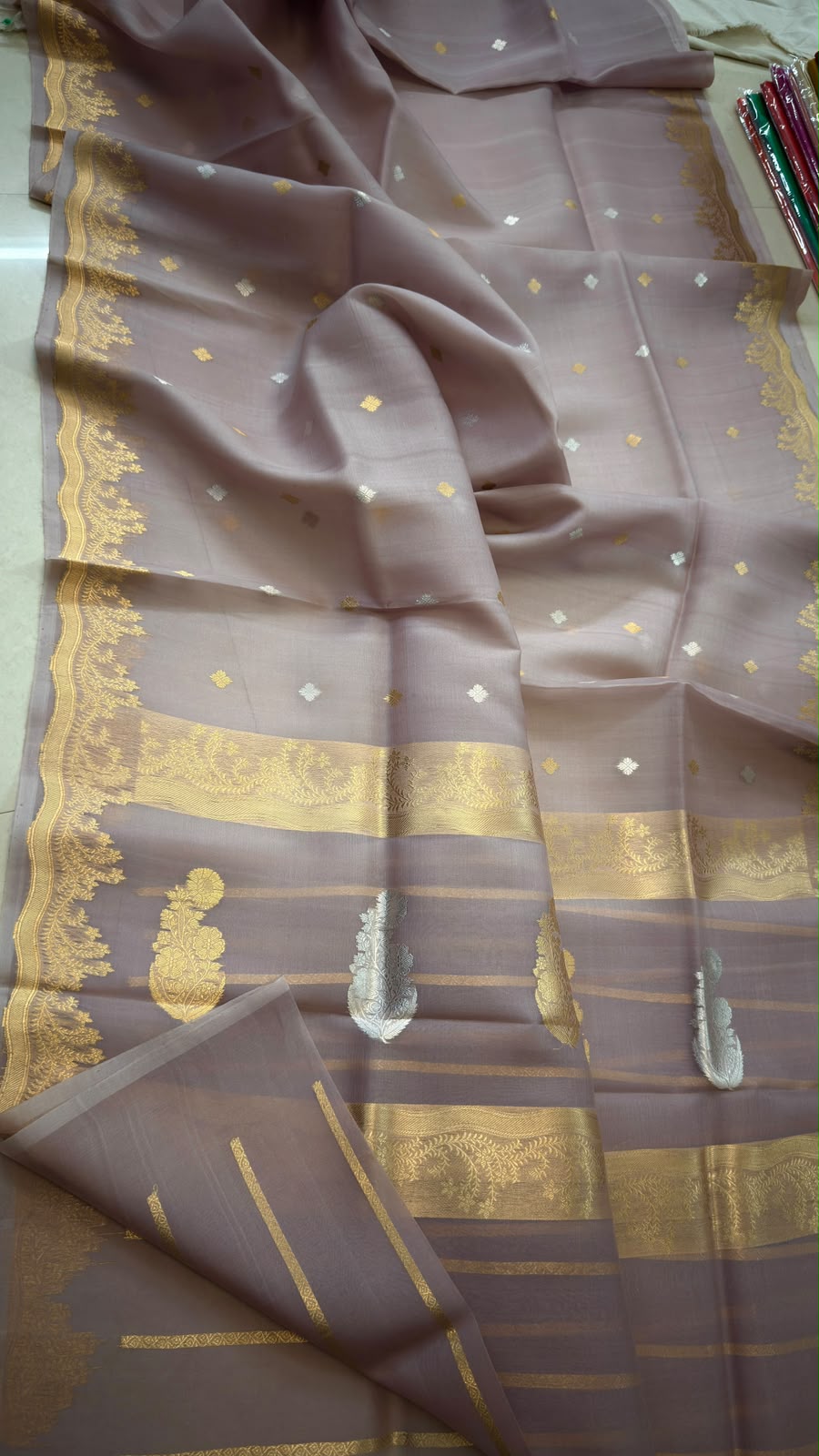 Pure Handloom banarasi  kora Silk Saree With Blouse