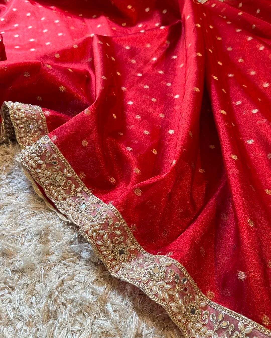 Banarasi Kanjivaram  katan Tissue Silk Saree With Beautiful lace border