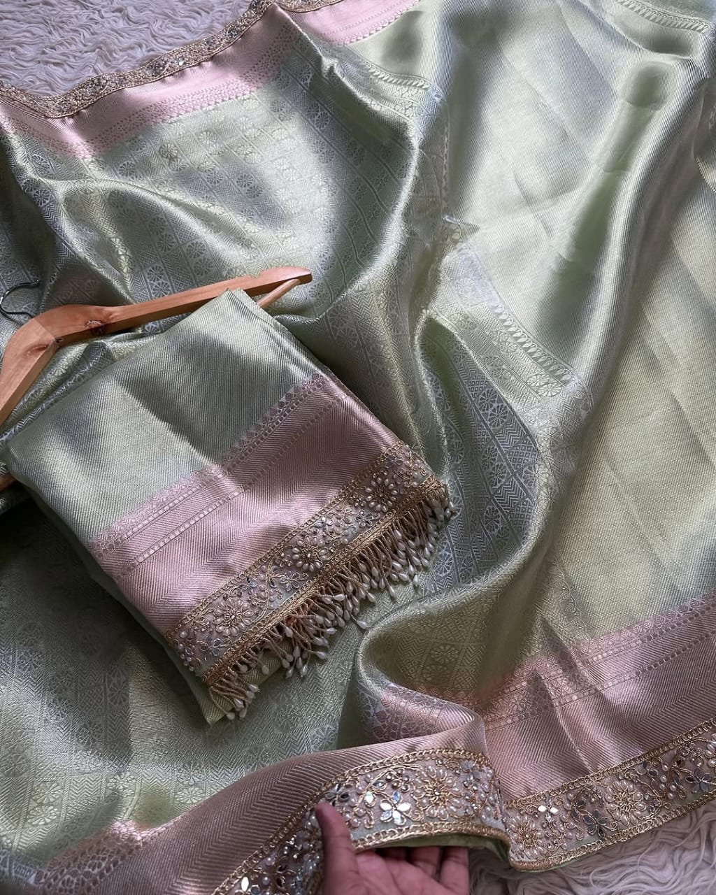 Banarasi Kanjivaram  katan Tissue Silk Saree With Beautiful lace border