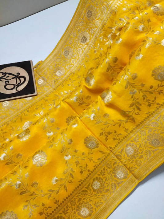 Banarasi Semi Katan Georgette Meenakari flowy Silk Saree