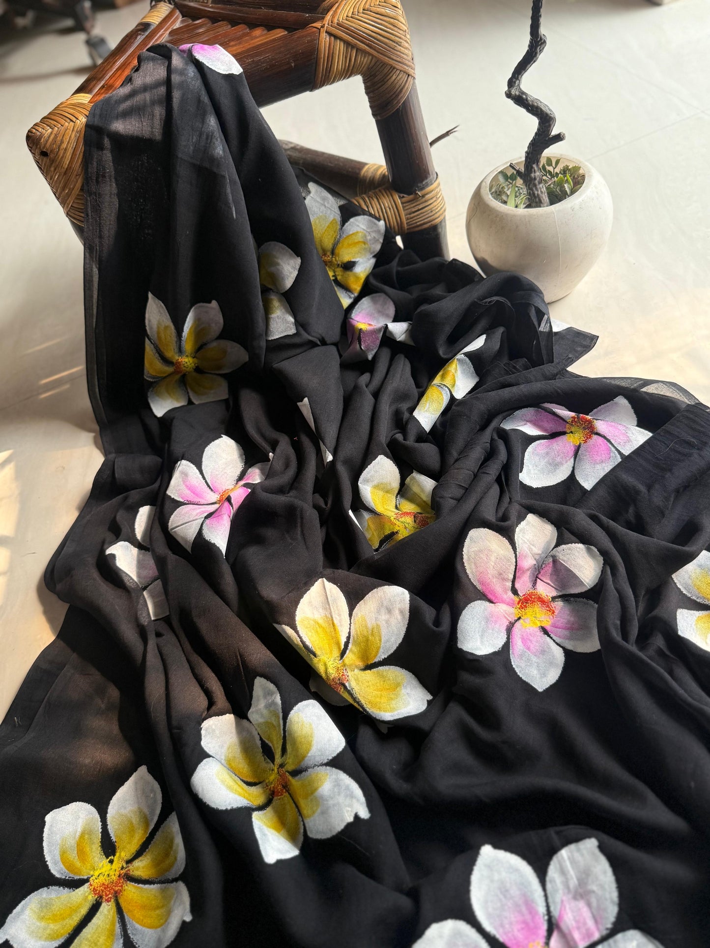Beautiful Mulmul   Cotton Flowers design Hand Painted Saree