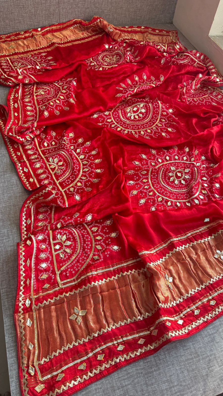 Pure gajji silk lakdi patta dupatta with gota patti work