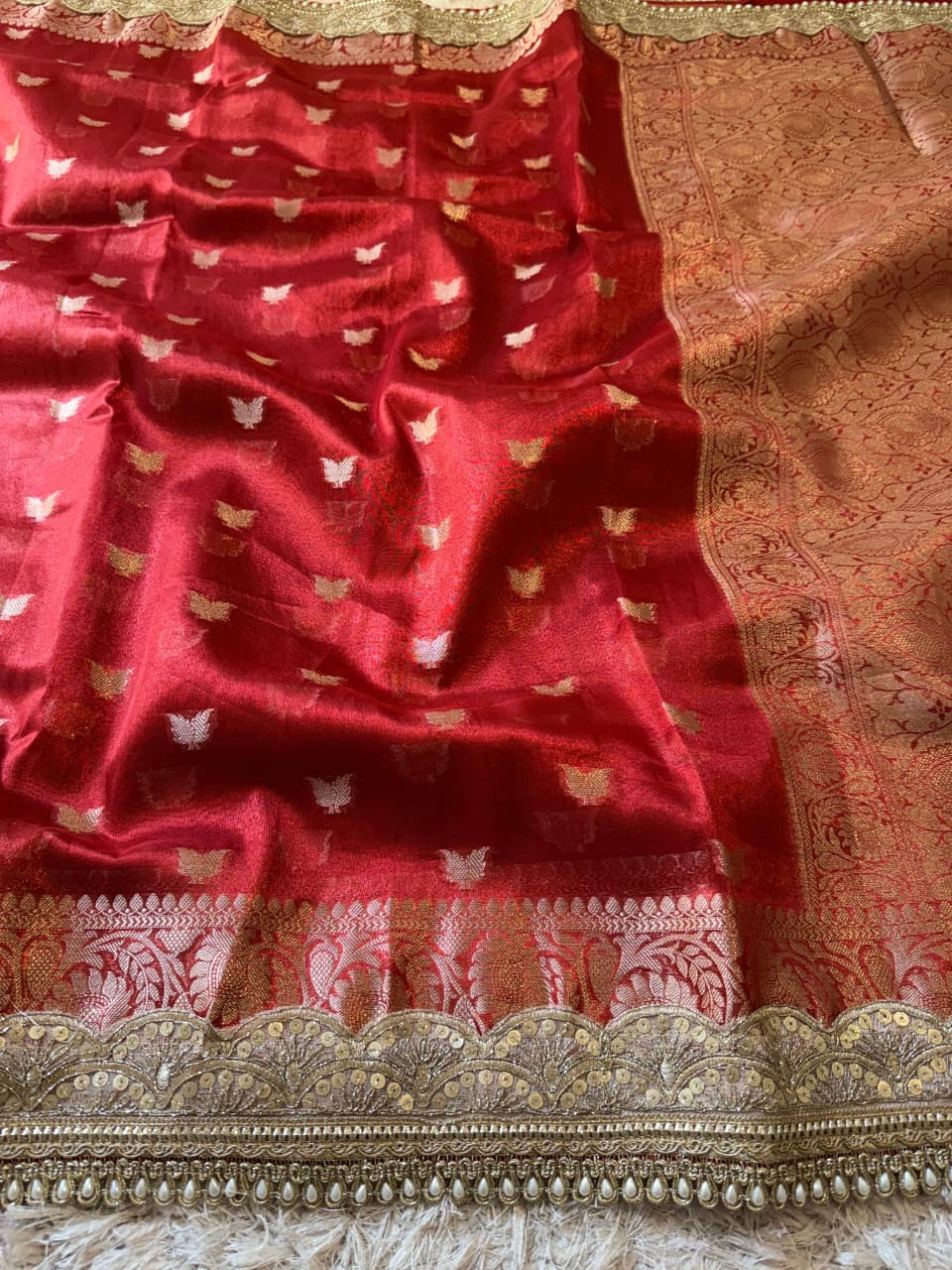 Banarasi Glass Tissue Booti Weaving Soft Saree