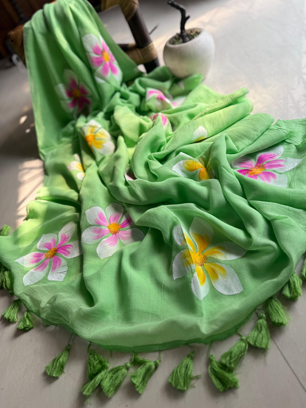 Beautiful Mulmul   Cotton Flowers design Hand Painted Saree