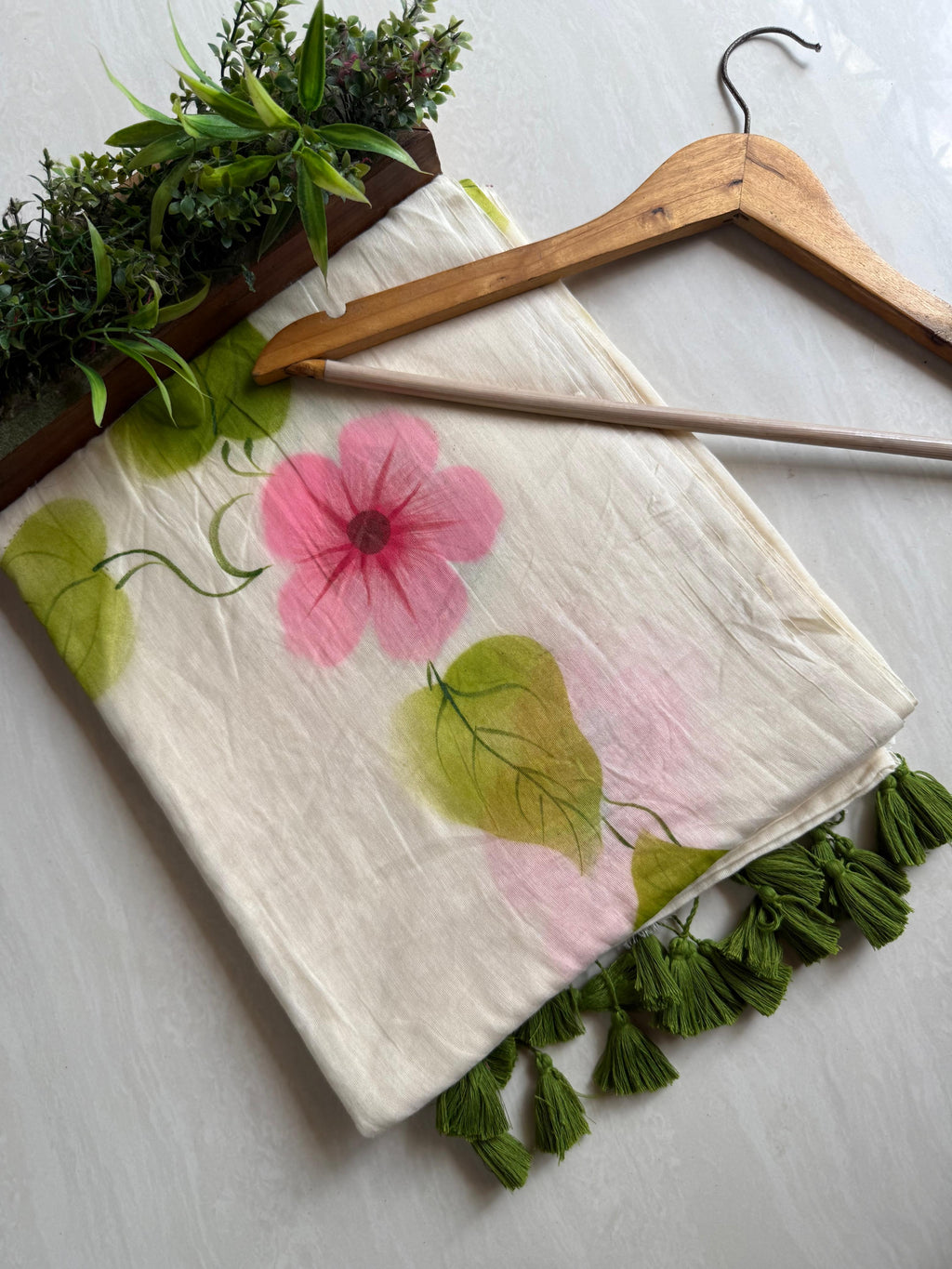 Beautiful Mulmul   Cotton Flowers design Hand Painted Saree