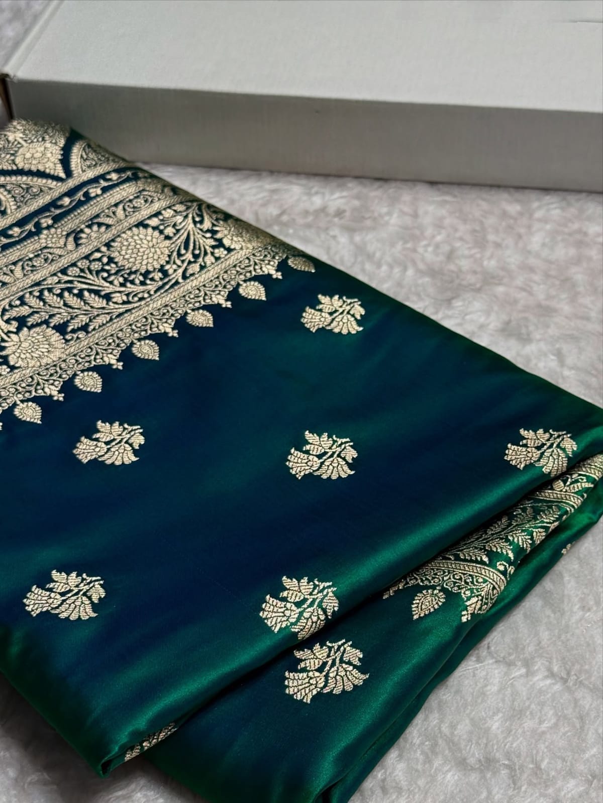 Banarasi Pure katan mashru silk saree With Blouse