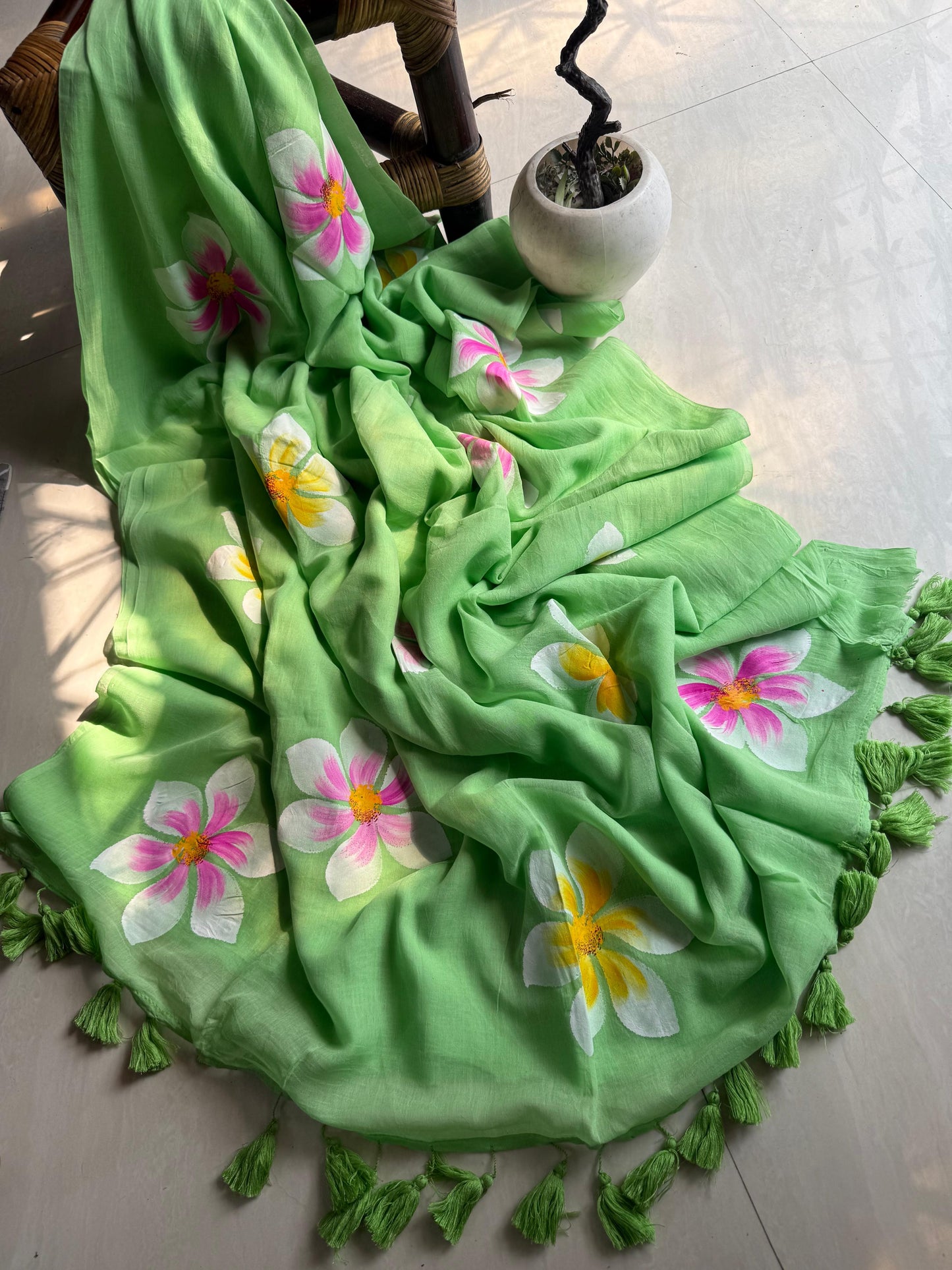 Beautiful Mulmul   Cotton Flowers design Hand Painted Saree