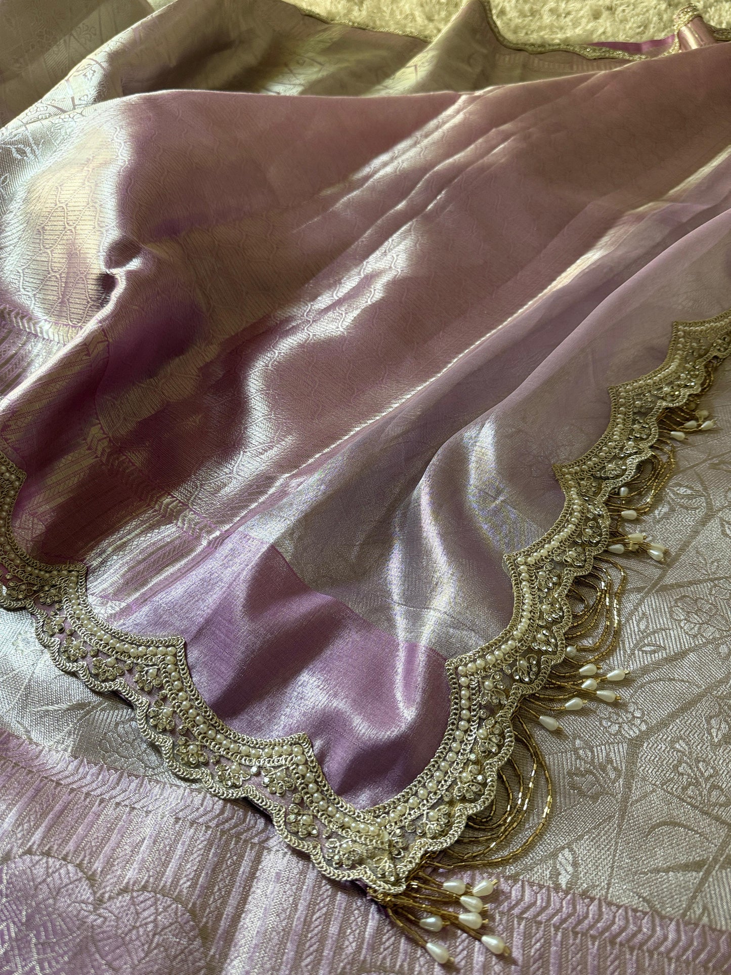 Banarasi Kanjivaram  katan Tissue Silk Saree With Beautiful lace border