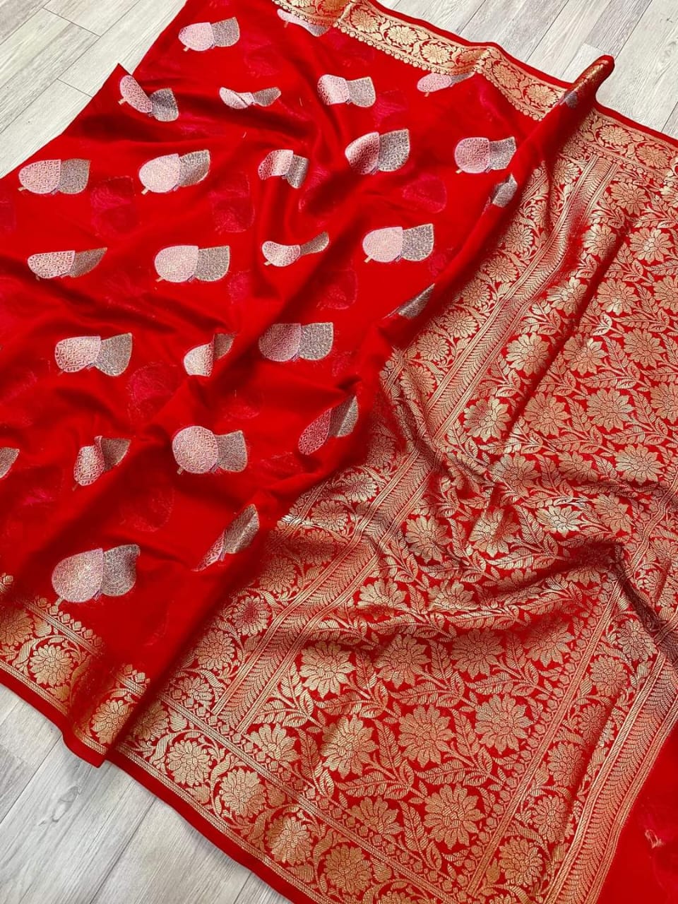 Banarasi Handloom Weaved Khaddi  Semi Georgette Saree in red
