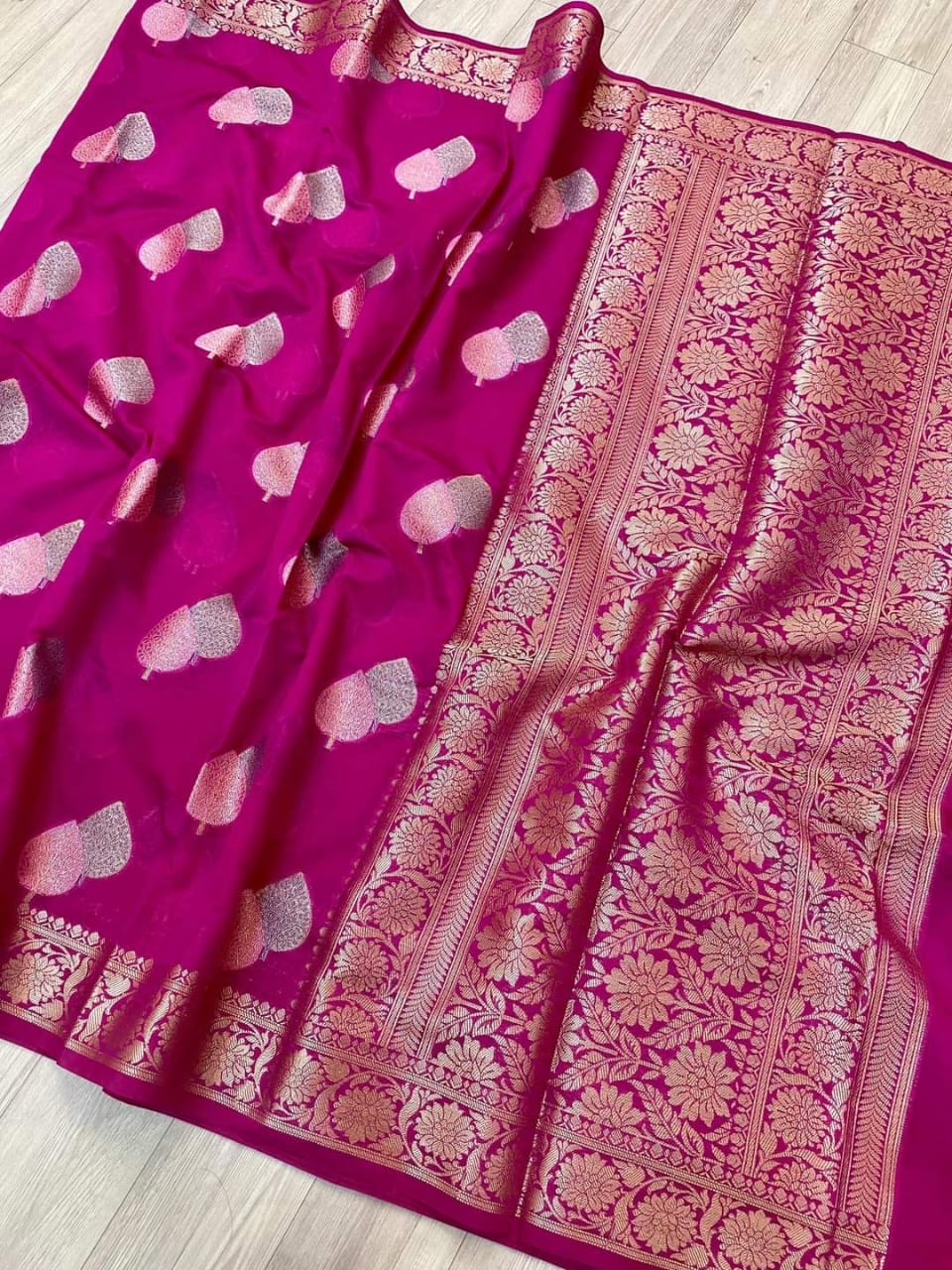Banarasi Handloom Weaved Khaddi  Semi Georgette Saree in pink