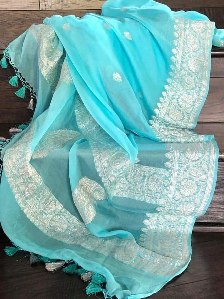 Pure Hand loom Khaddi Chiffon Georgette Saree with Silver Zari Weaving blouse
